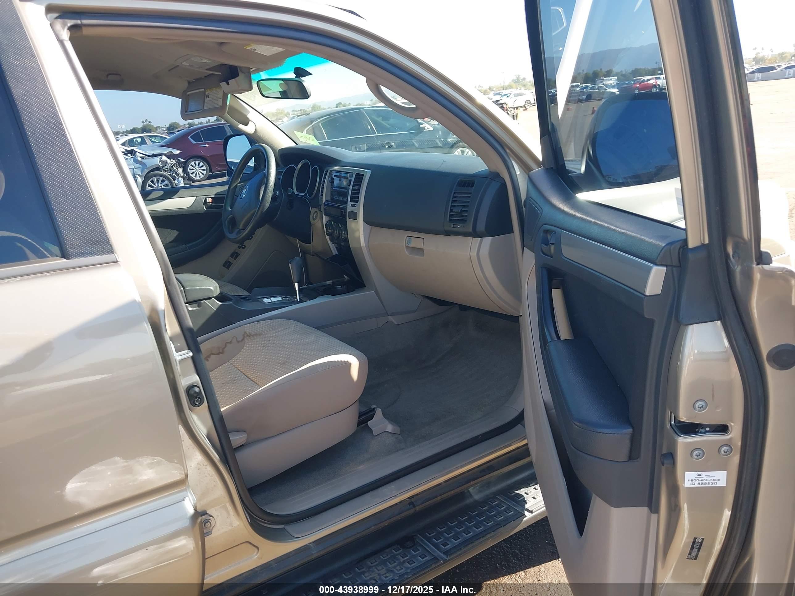 TOYOTA 4RUNNER image 5