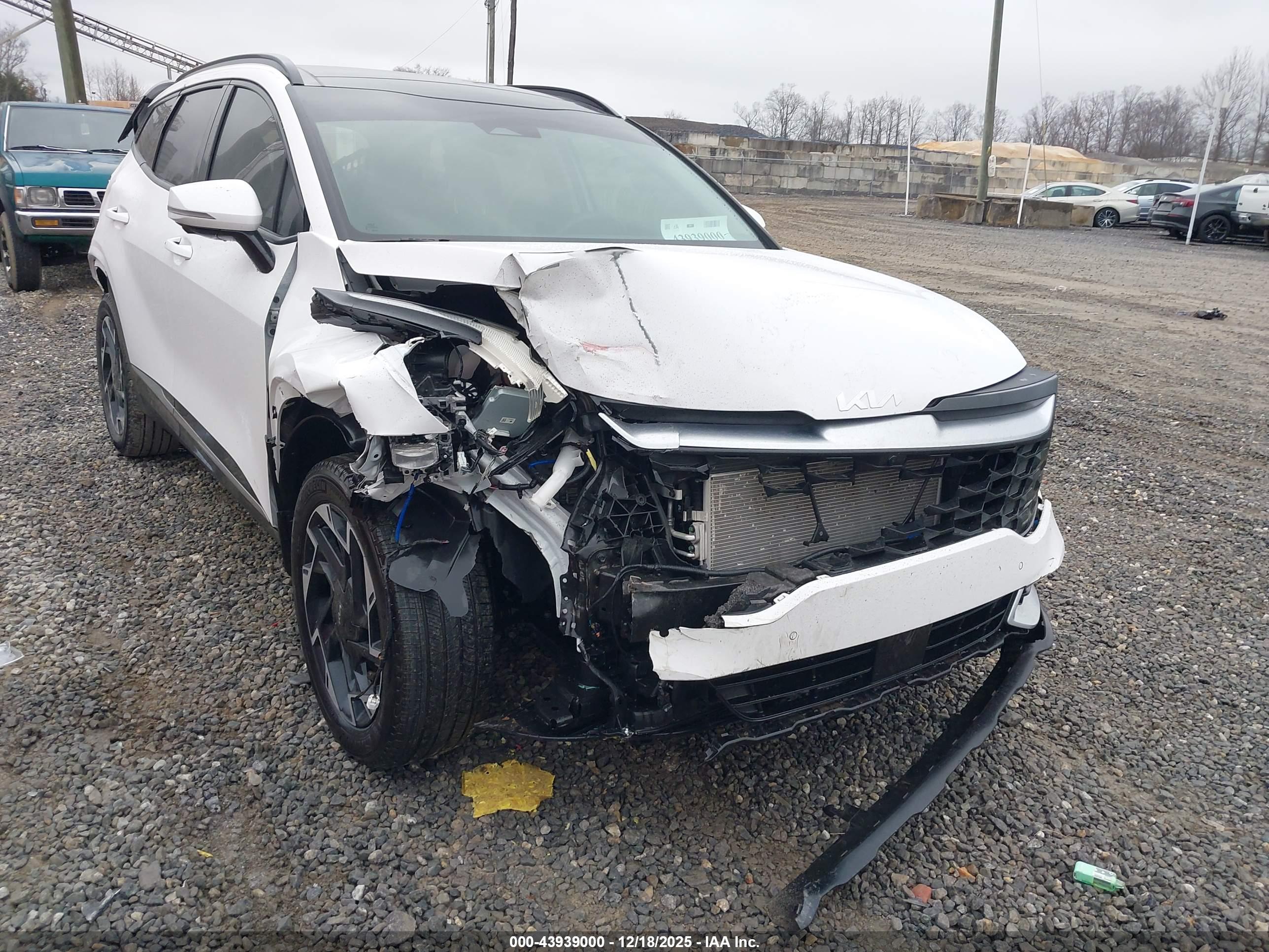 KIA SPORTAGE image 6