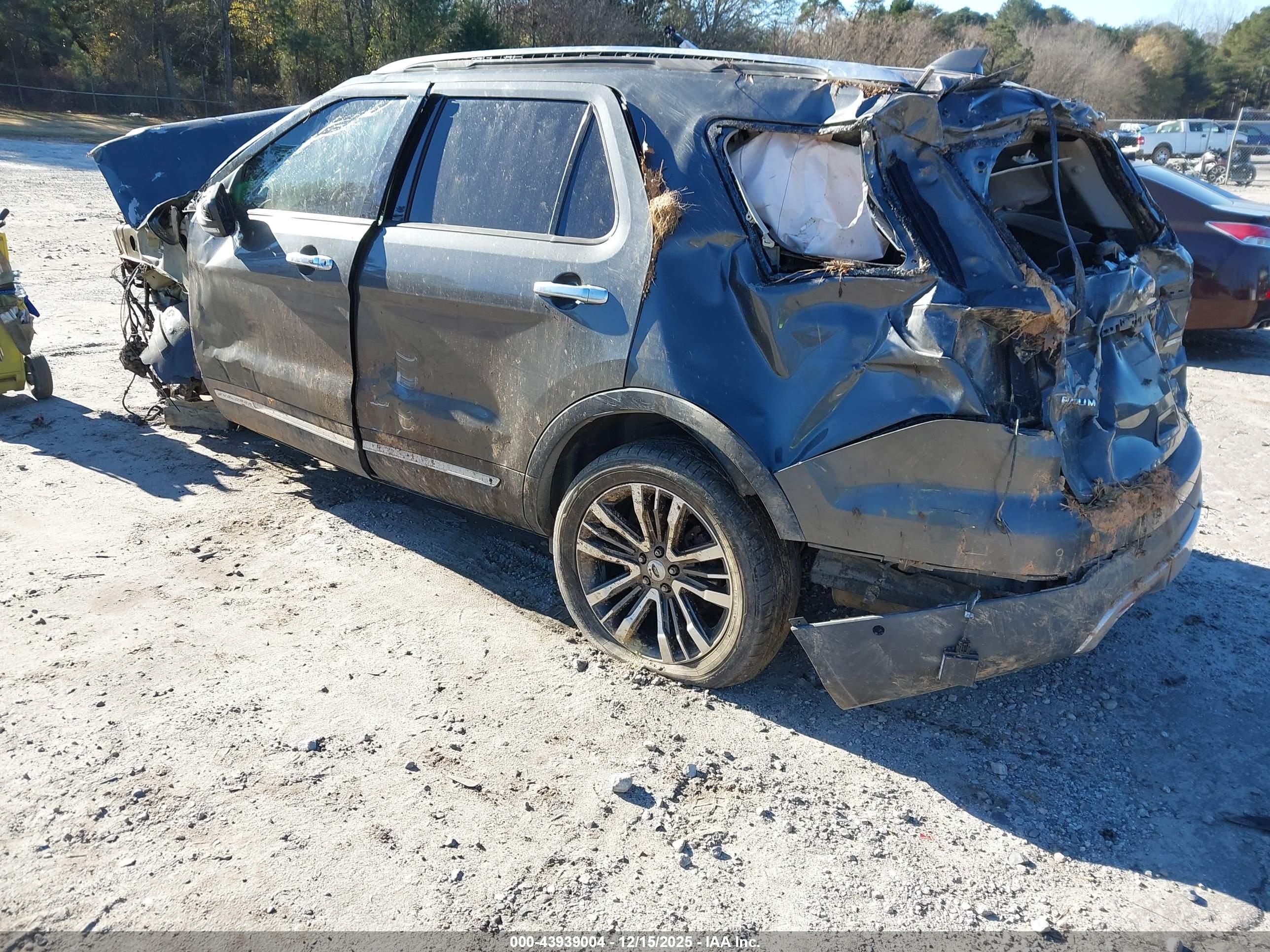 FORD EXPLORER image 3