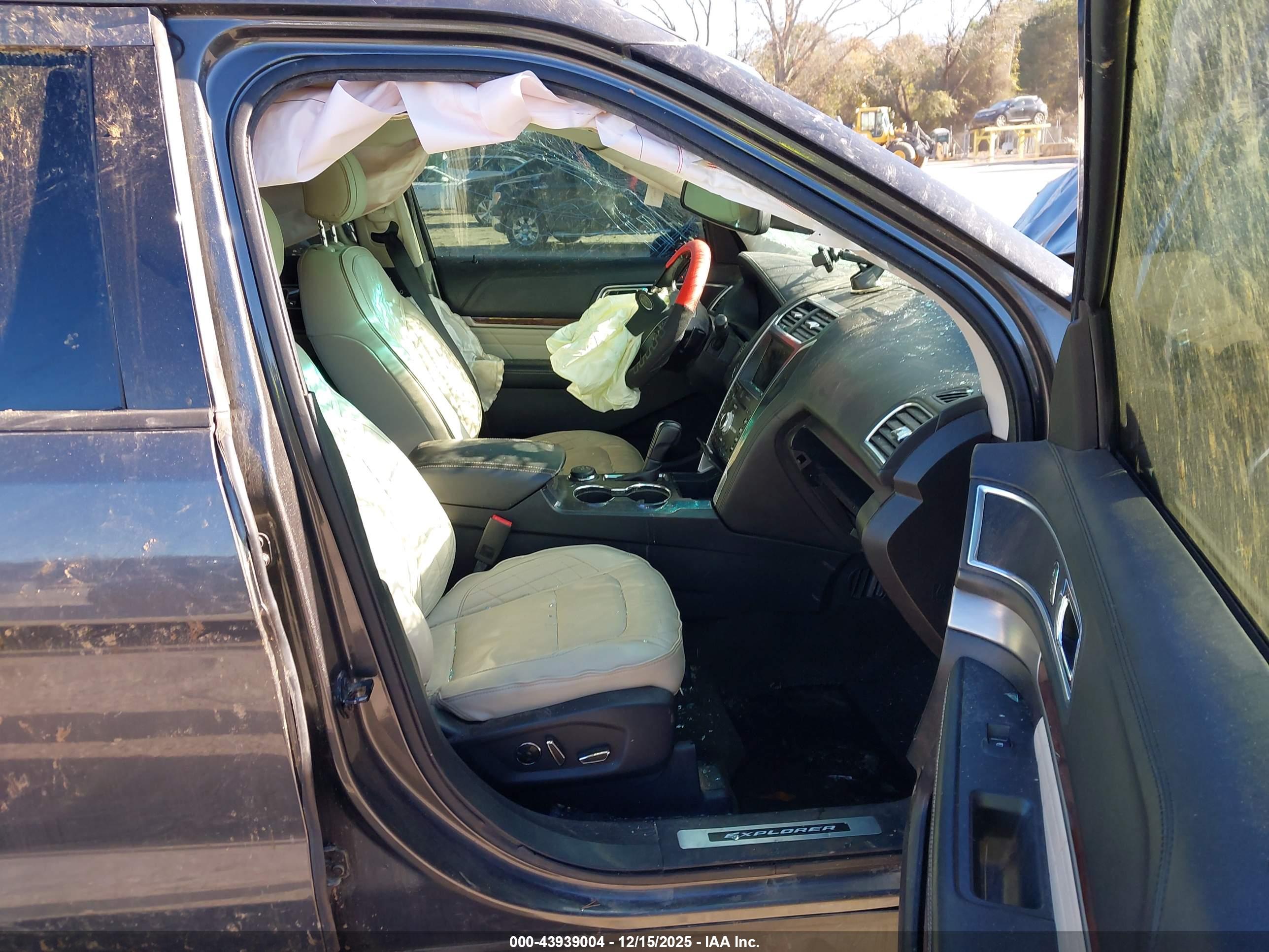 FORD EXPLORER image 5