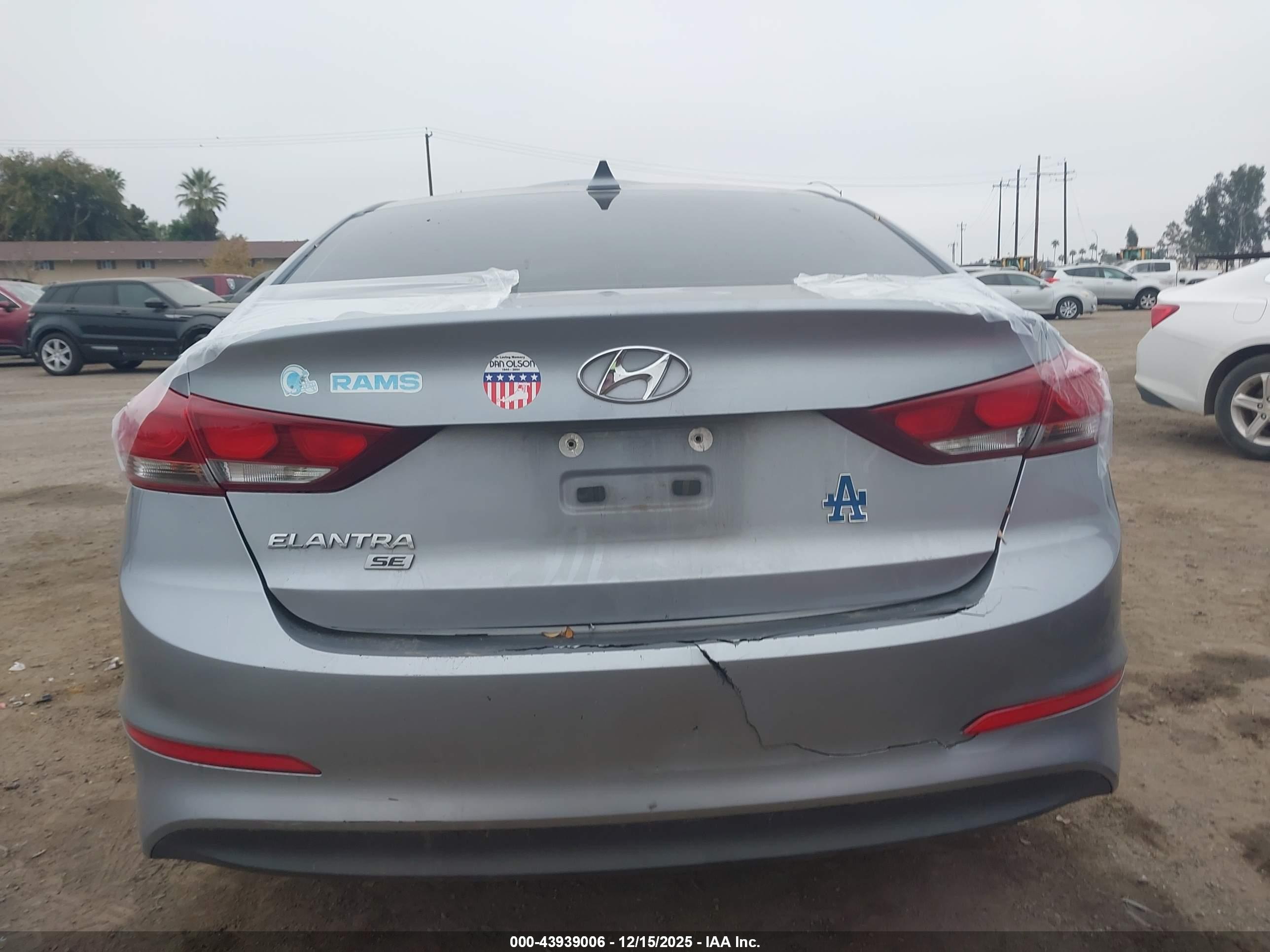 HYUNDAI ELANTRA image 6