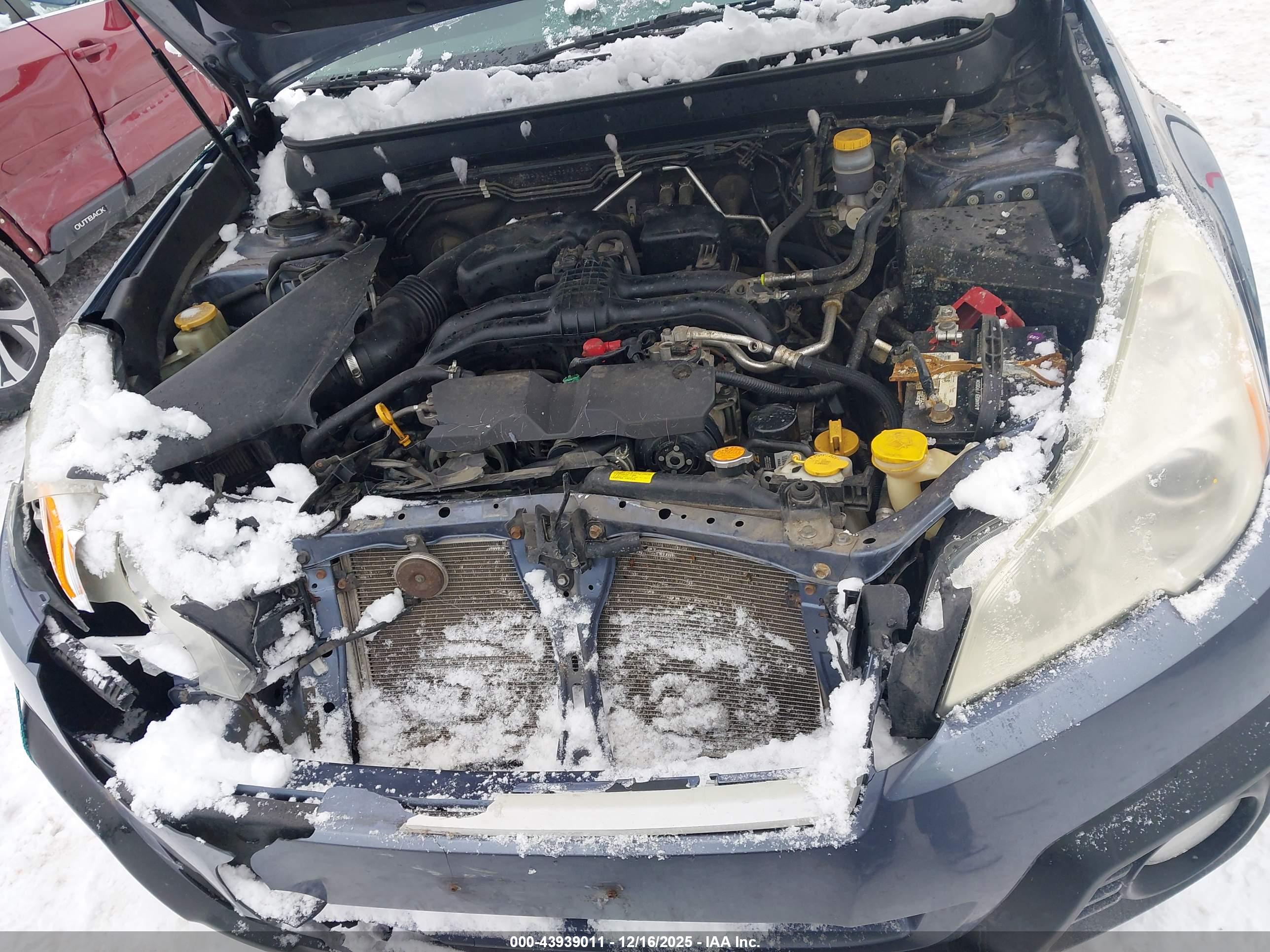 SUBARU OUTBACK image 10
