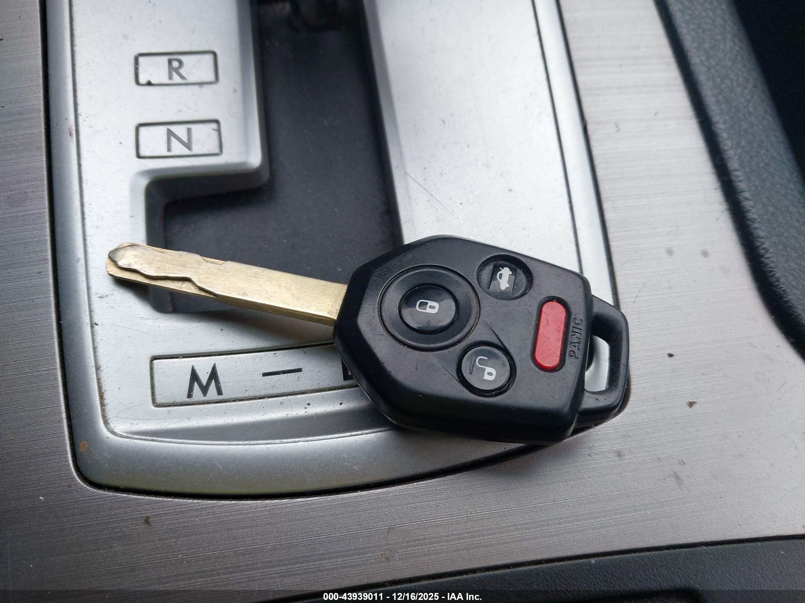 SUBARU OUTBACK image 11