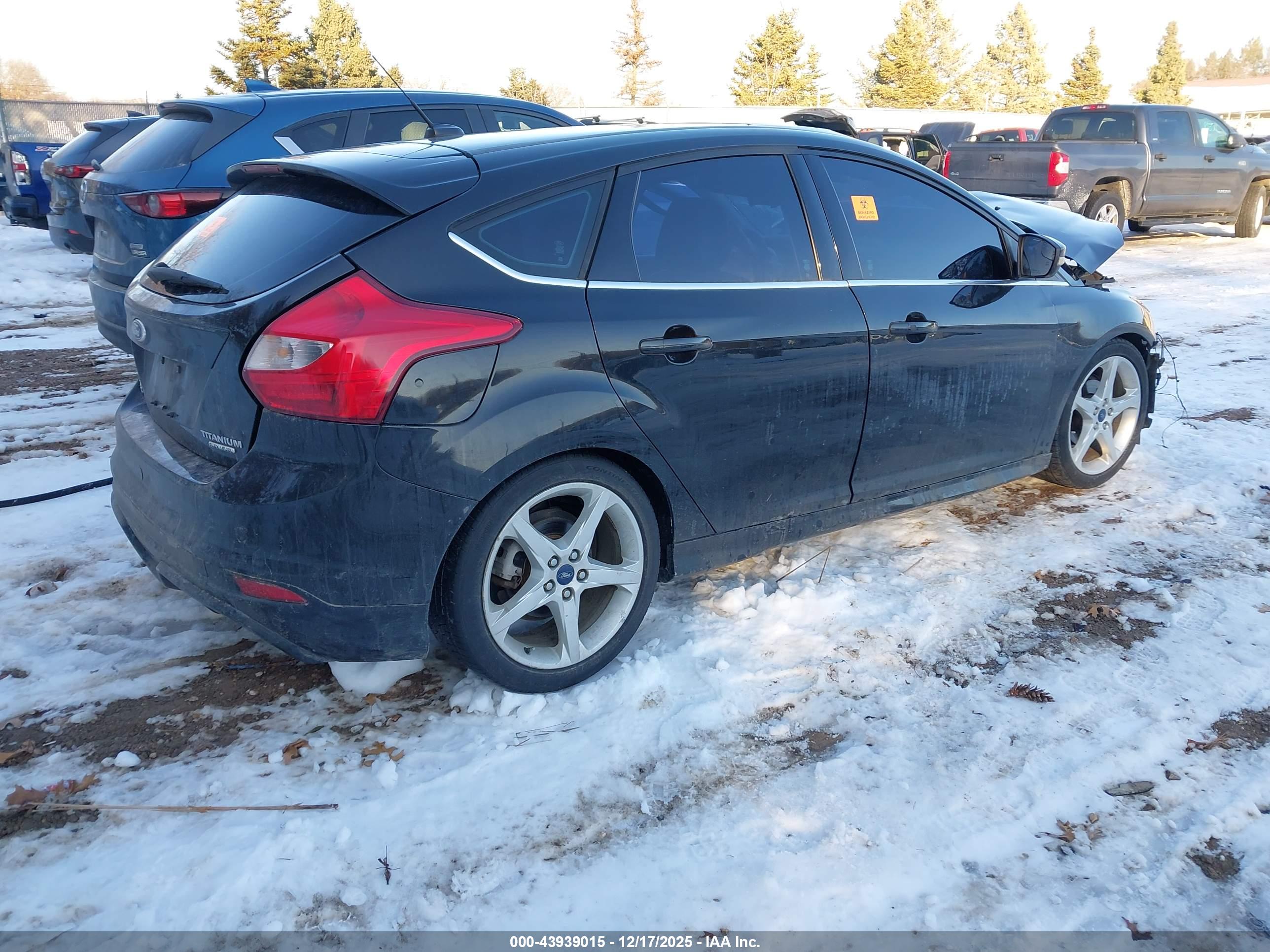 FORD FOCUS image 4