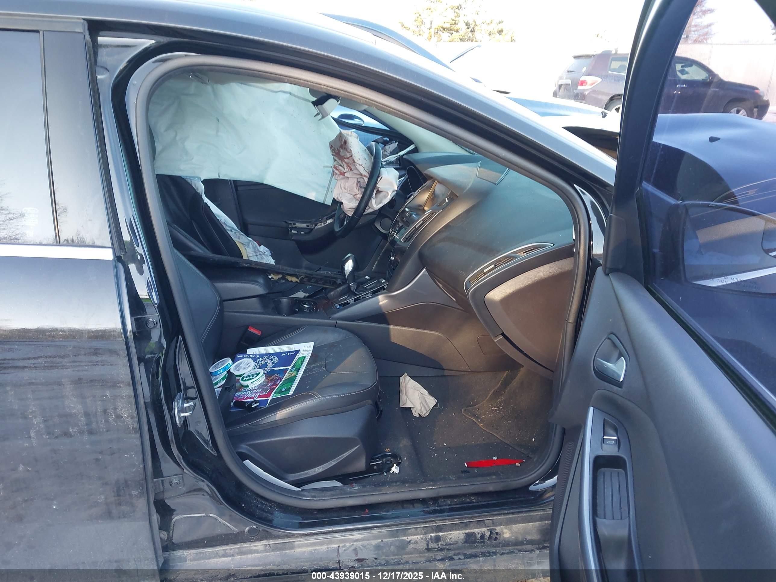 FORD FOCUS image 5
