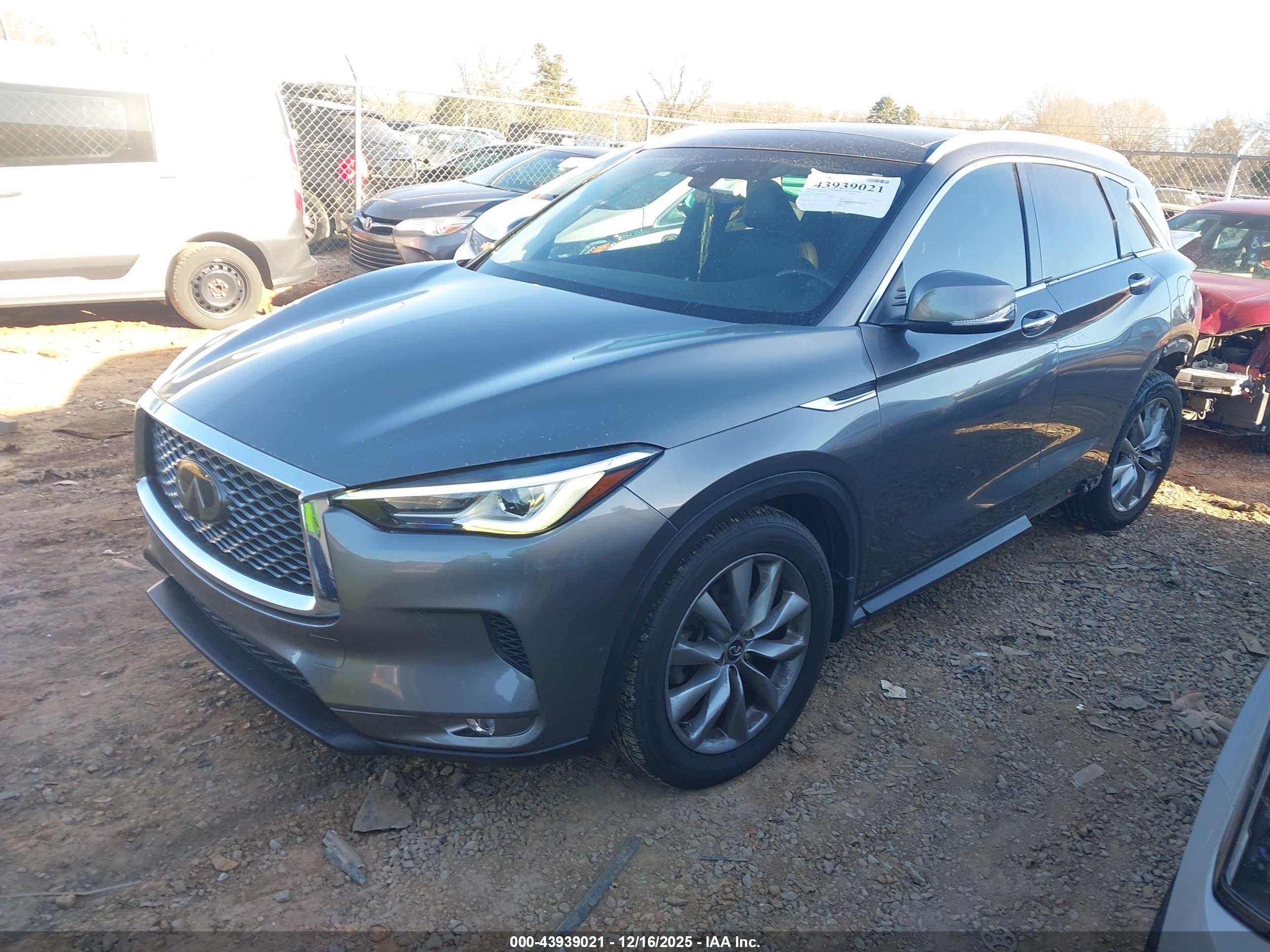 INFINITI QX50 image 2