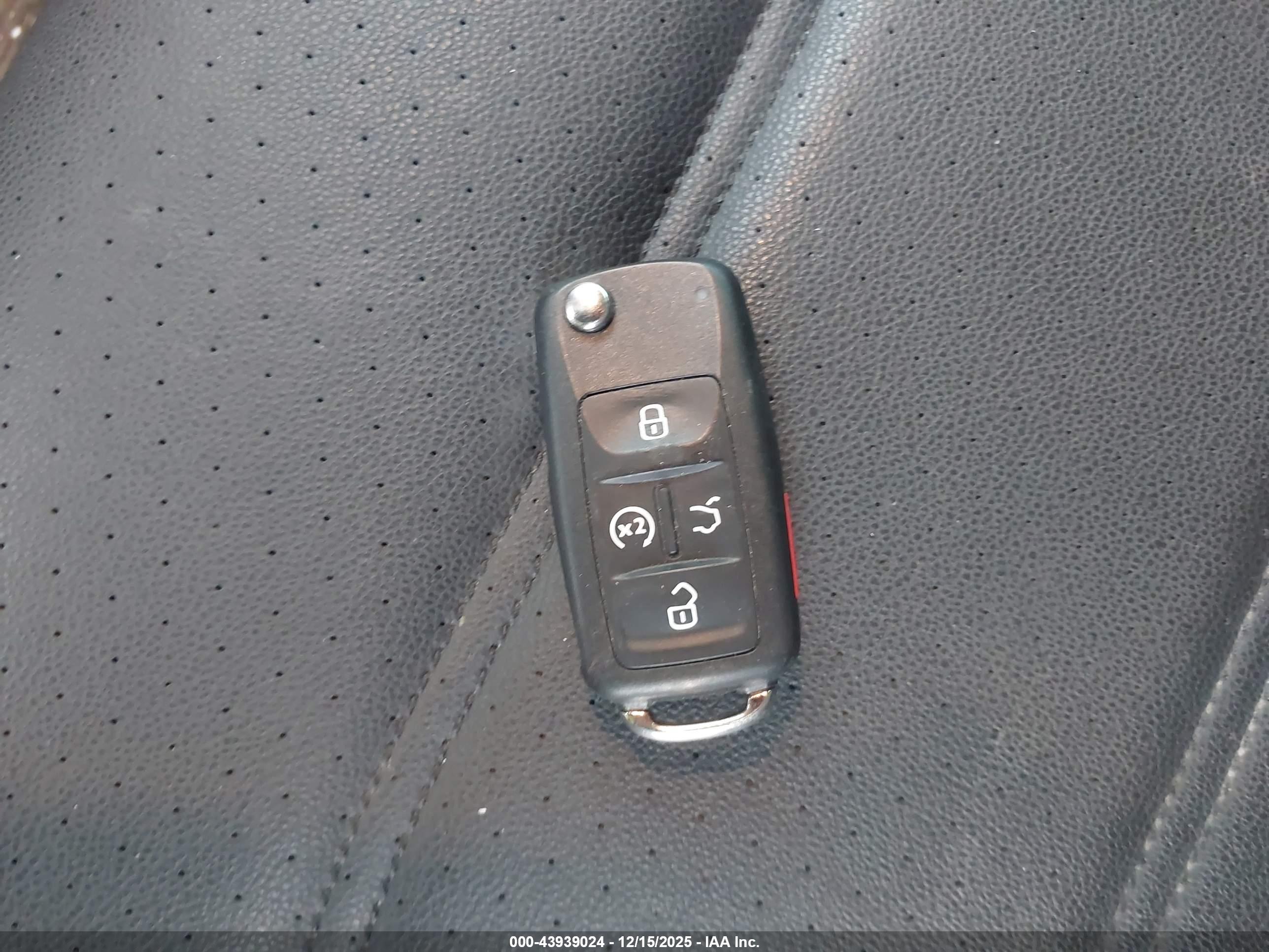VOLKSWAGEN PASSAT image 11