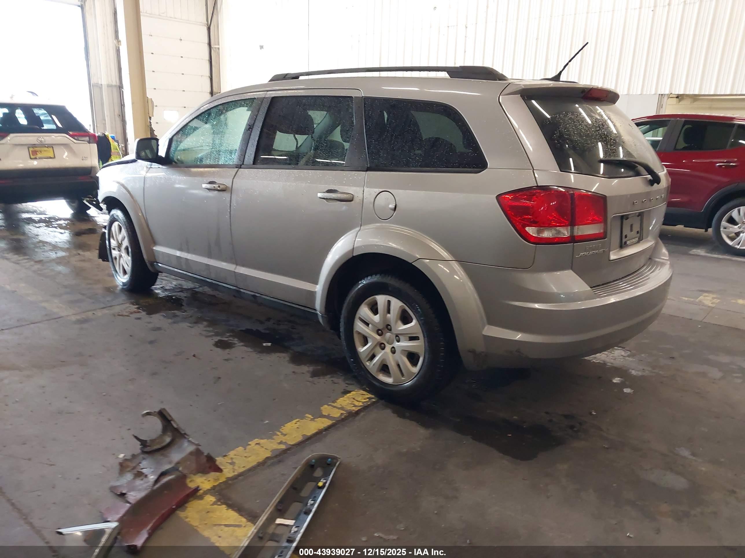 DODGE JOURNEY image 3