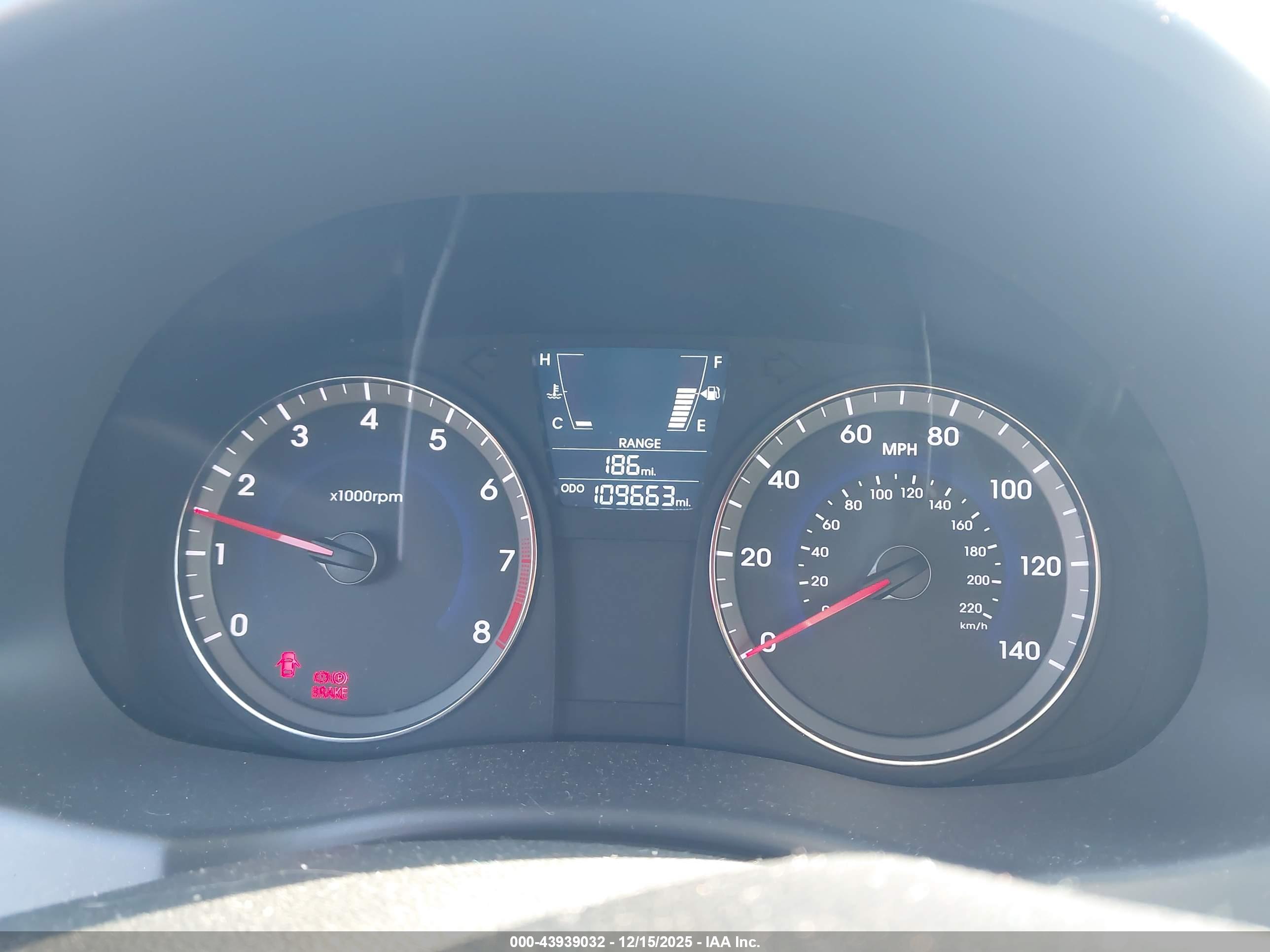 HYUNDAI ACCENT image 7