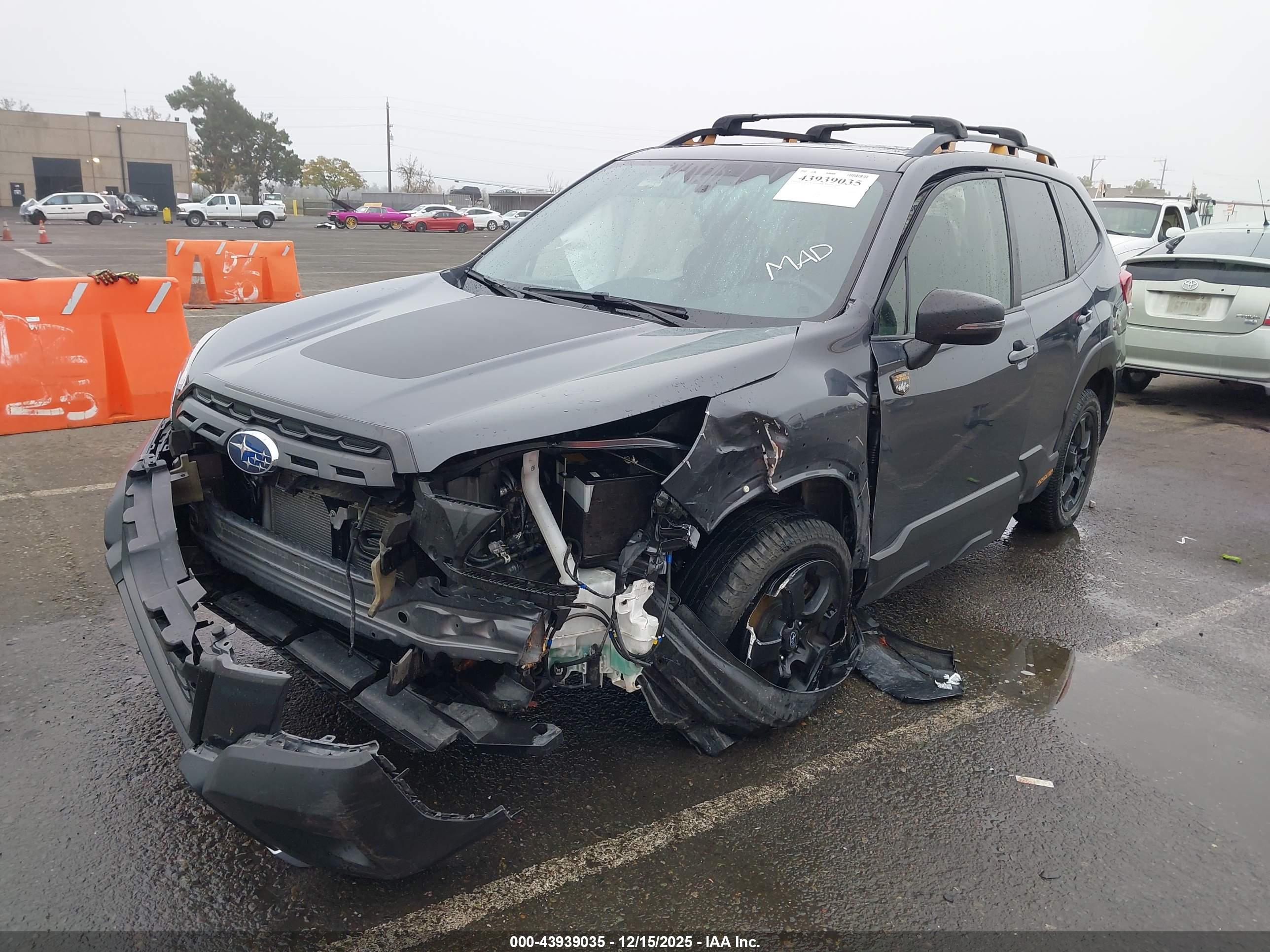 SUBARU FORESTER image 6