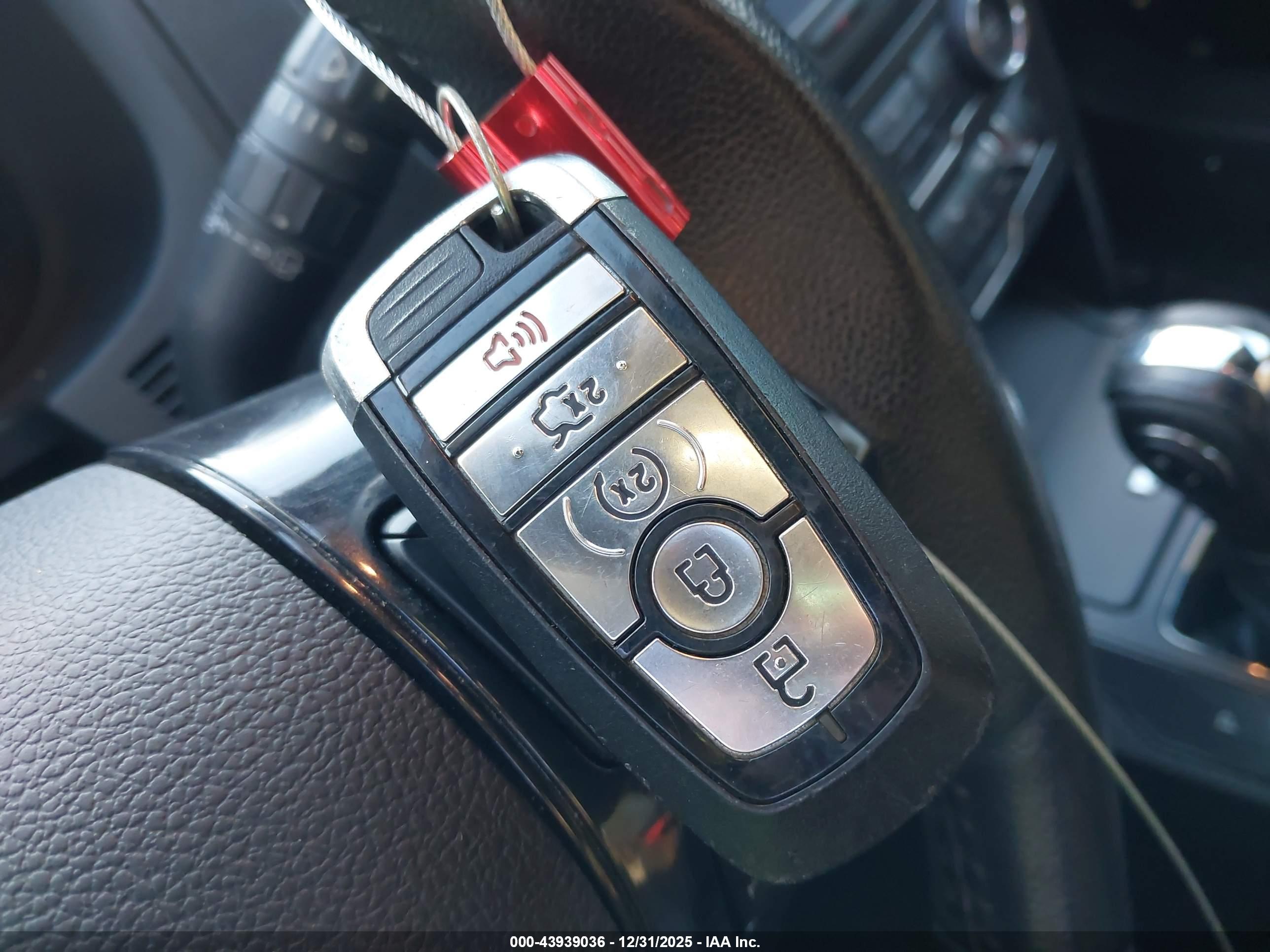 FORD EXPLORER image 11