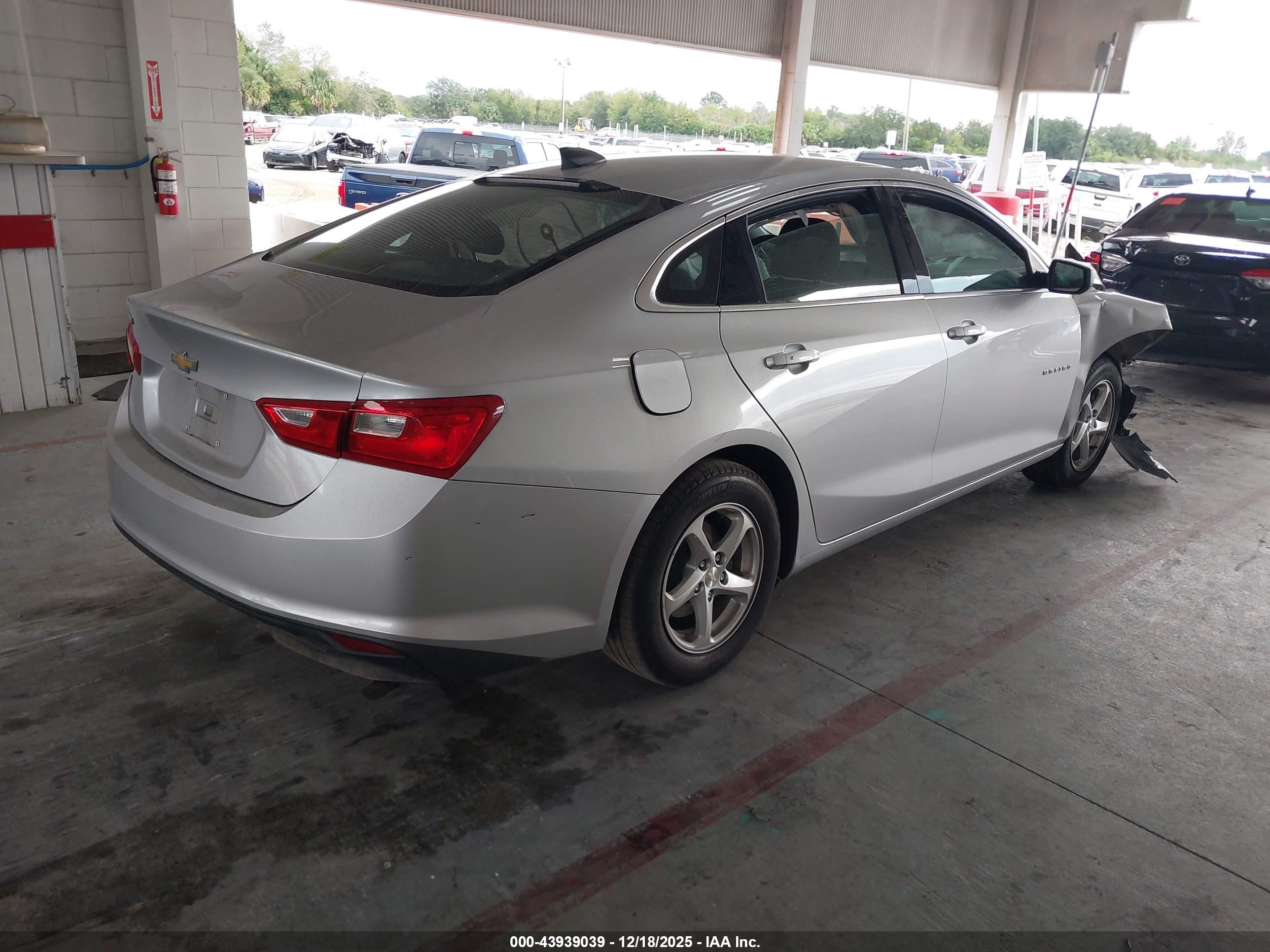 CHEVROLET MALIBU image 4