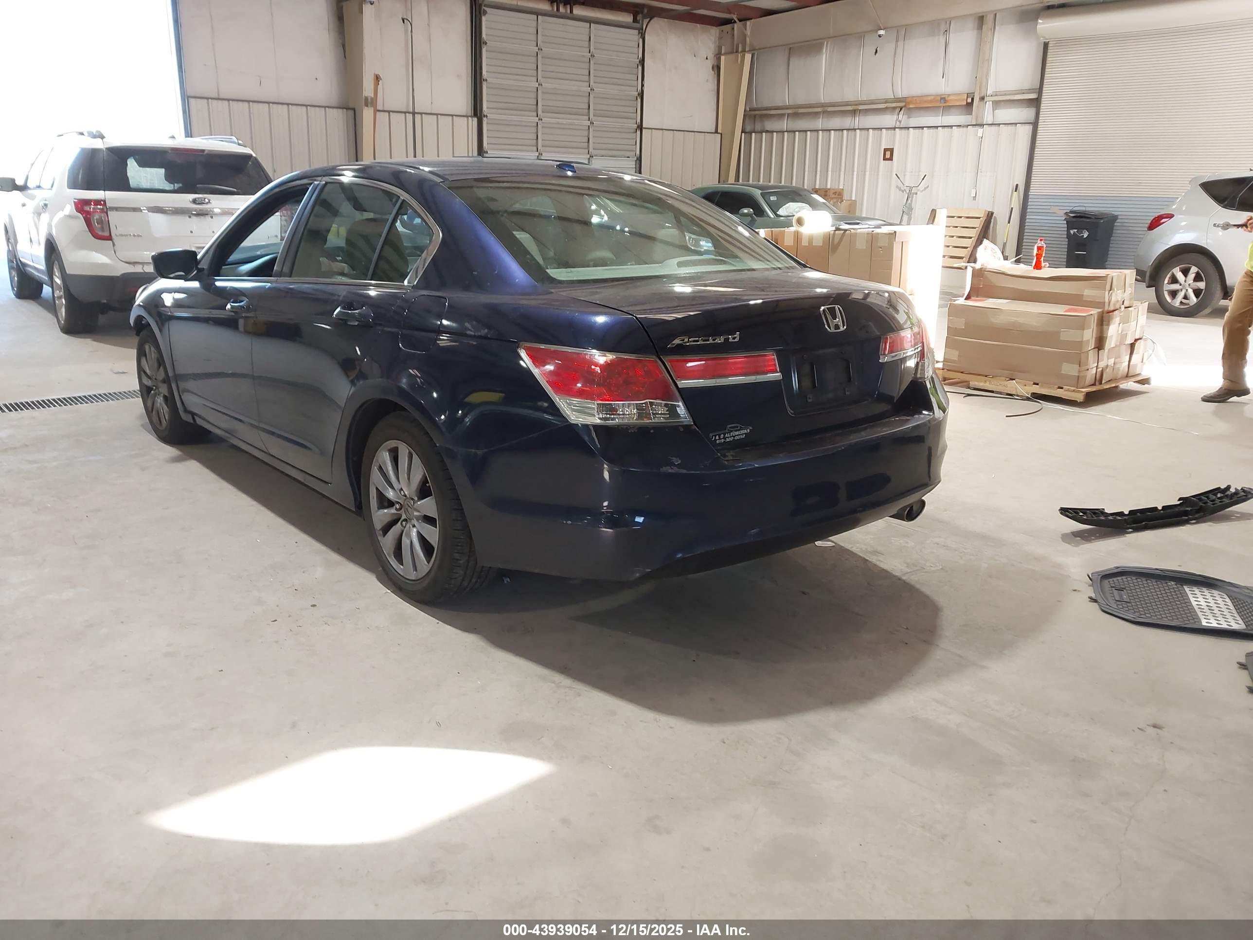 HONDA ACCORD image 3
