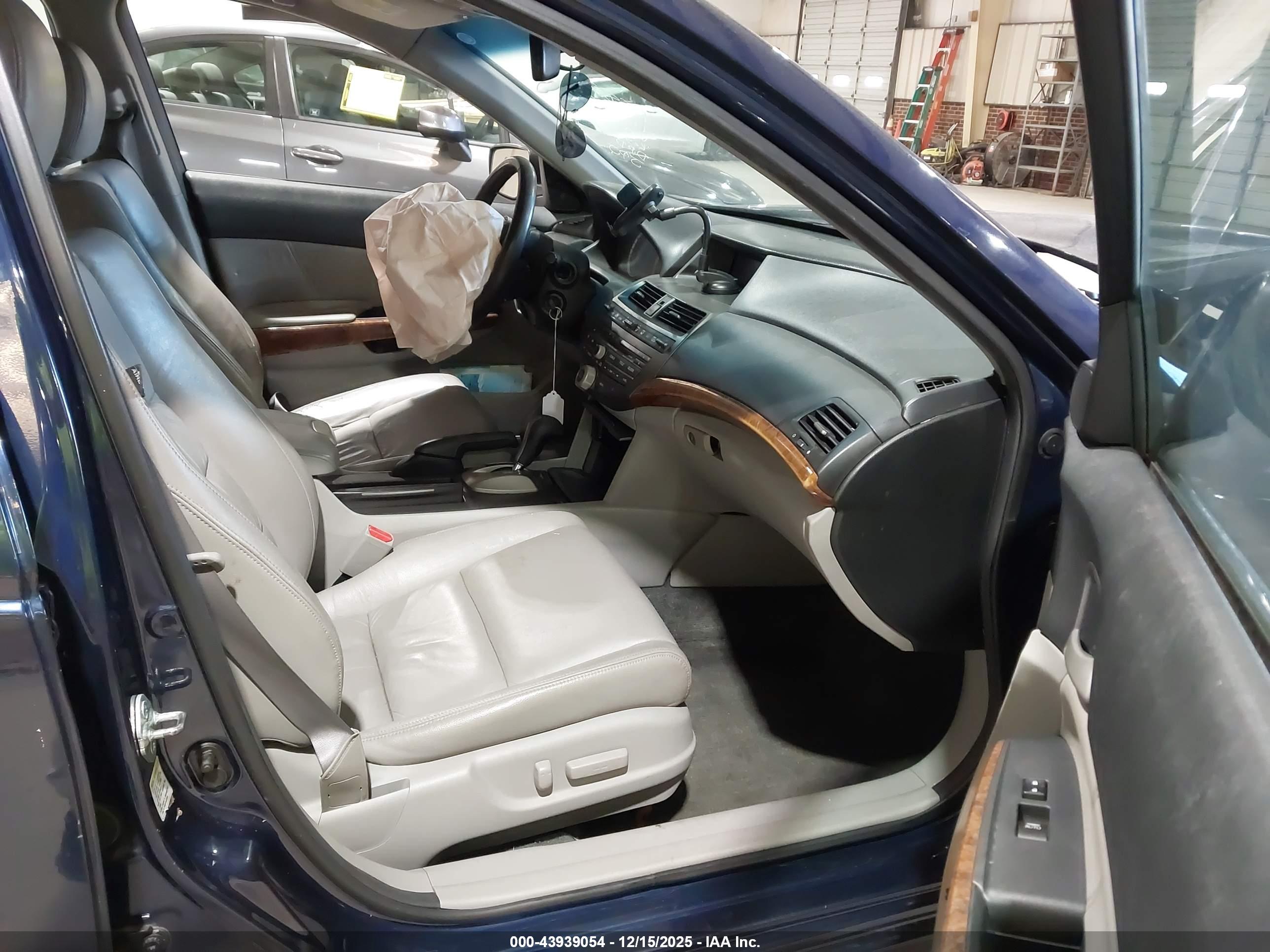 HONDA ACCORD image 5