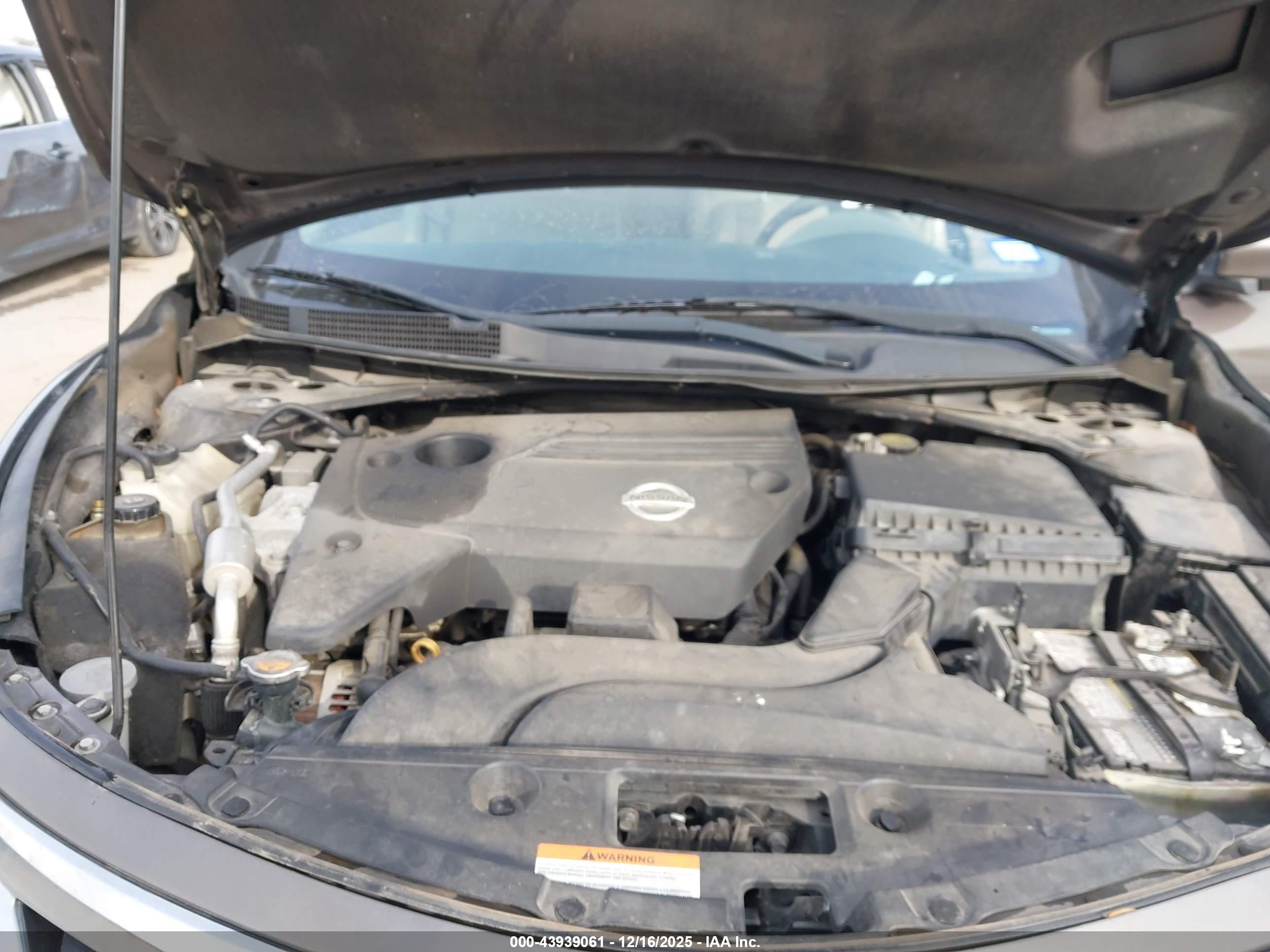 NISSAN ALTIMA image 10