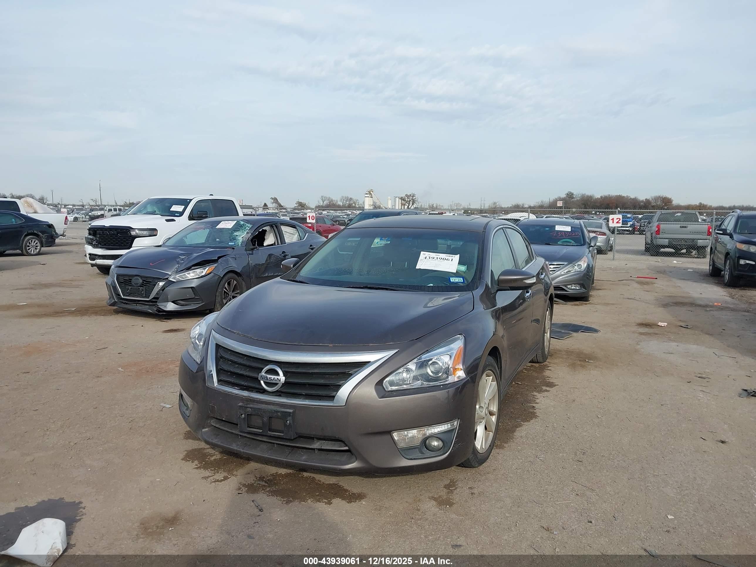 NISSAN ALTIMA image 2