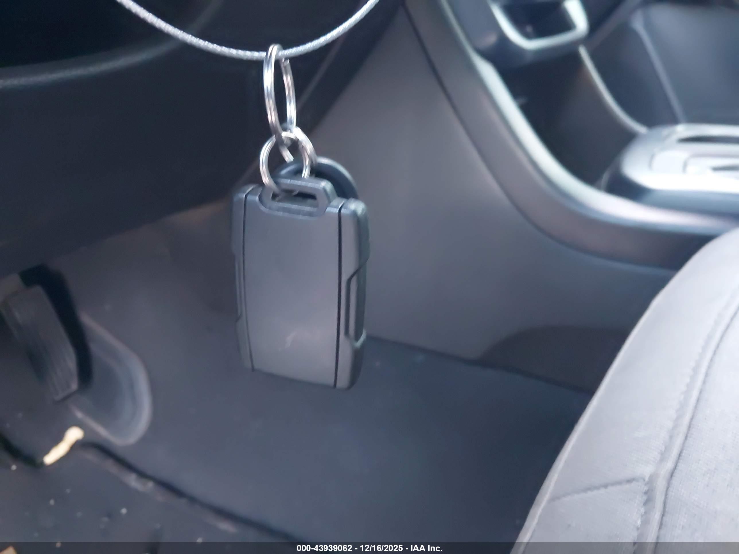 CHEVROLET COLORADO image 11