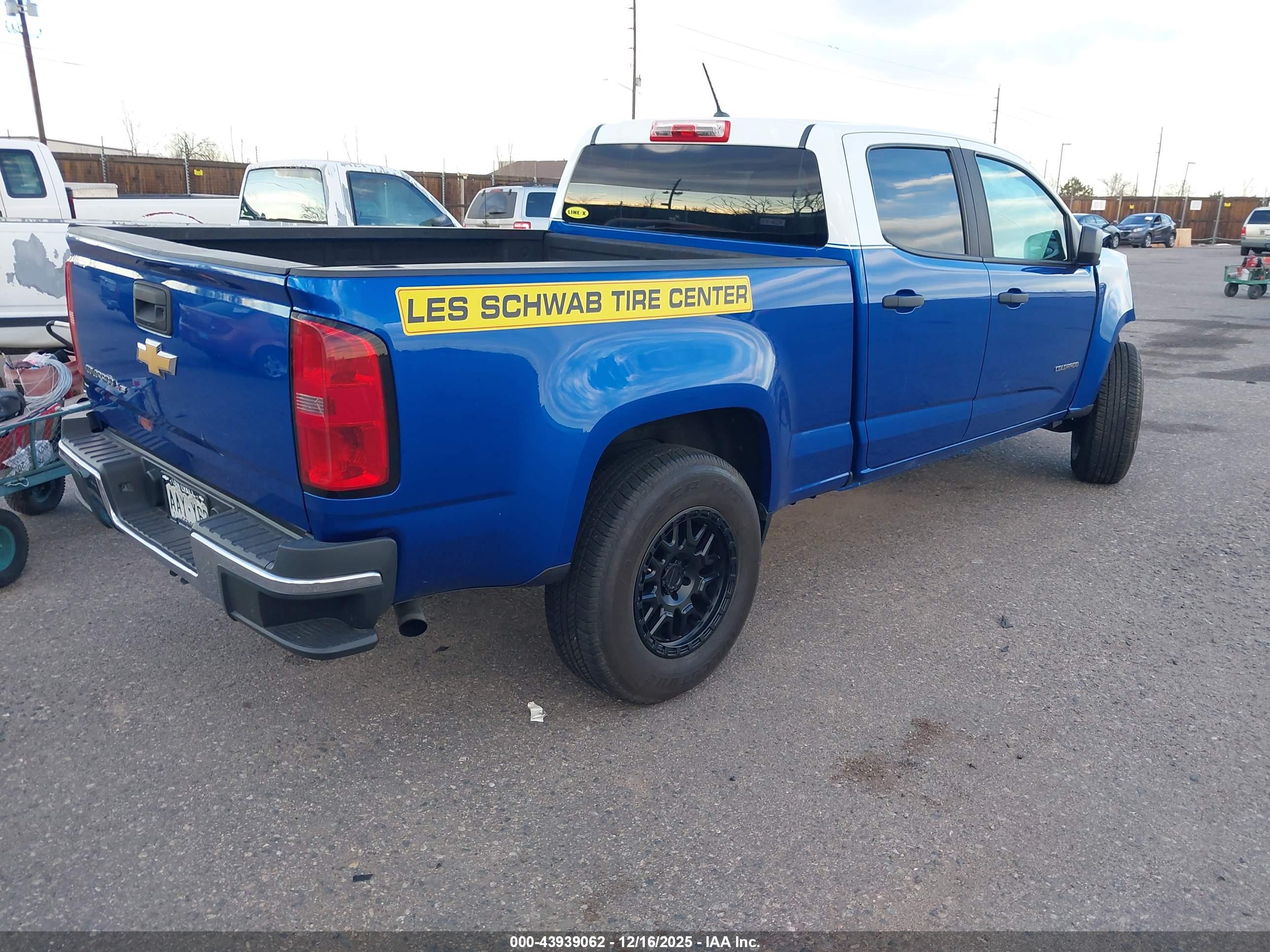 CHEVROLET COLORADO image 4