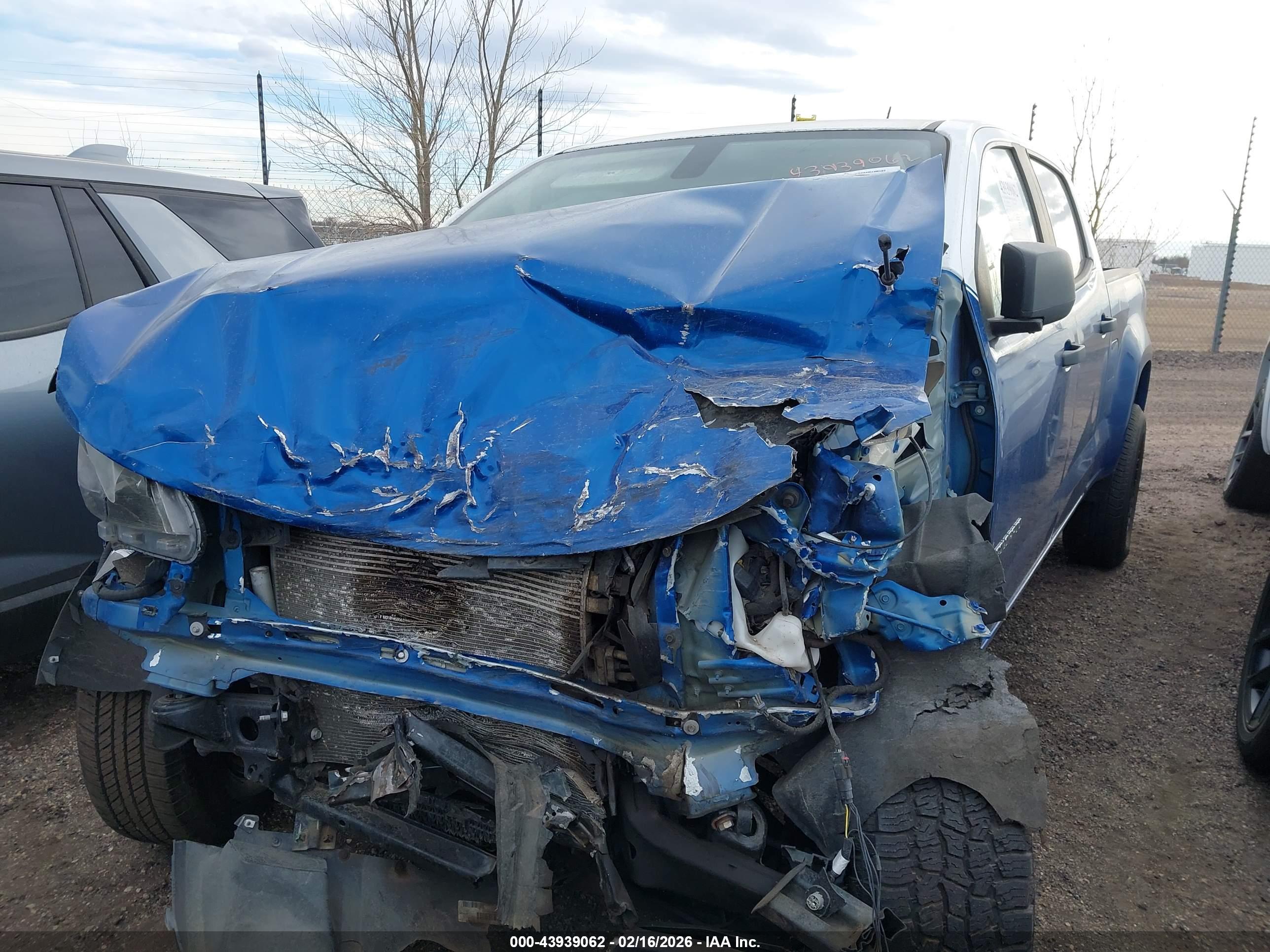 CHEVROLET COLORADO image 6