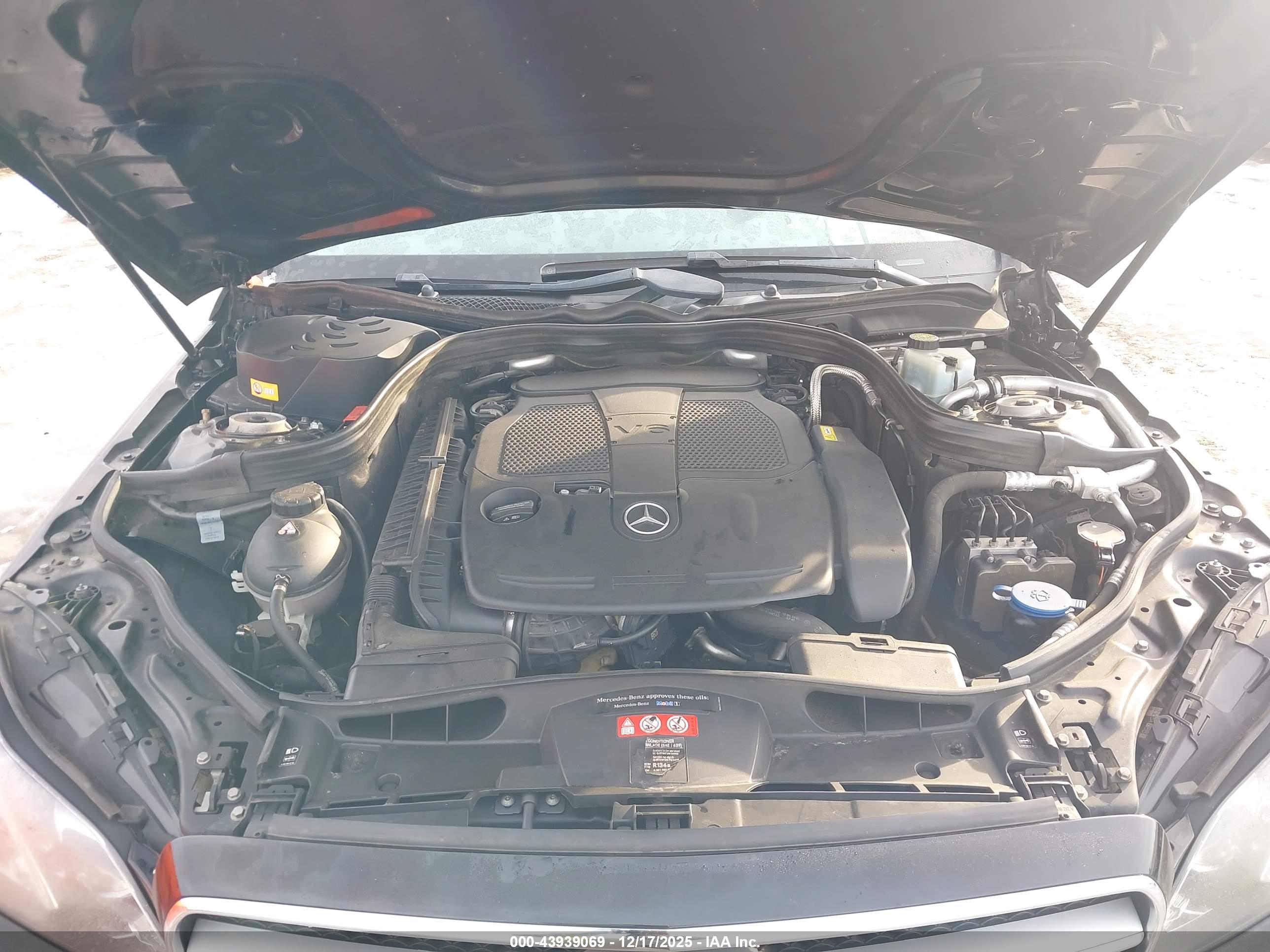 MERCEDES-BENZ E image 10
