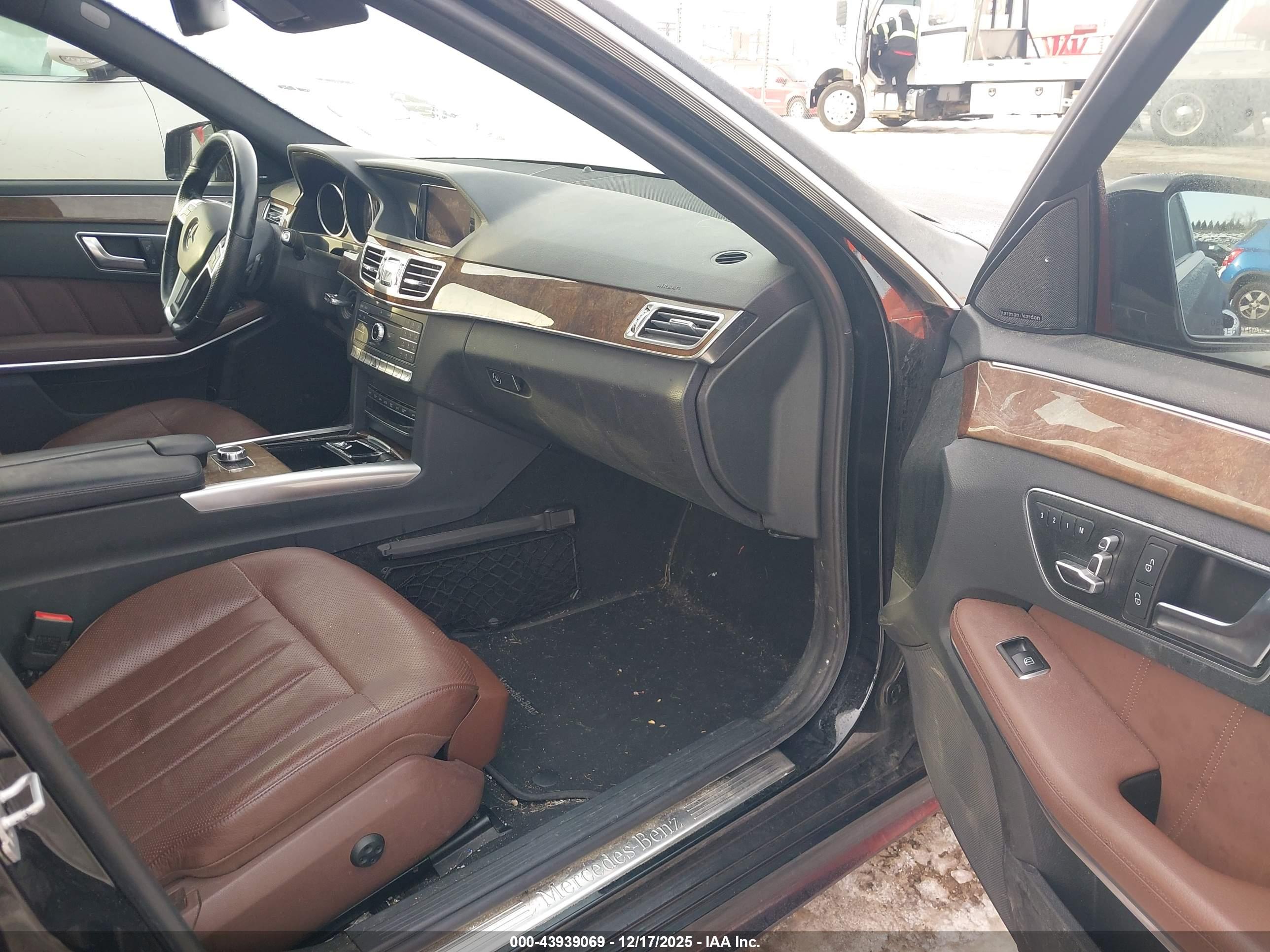 MERCEDES-BENZ E image 5