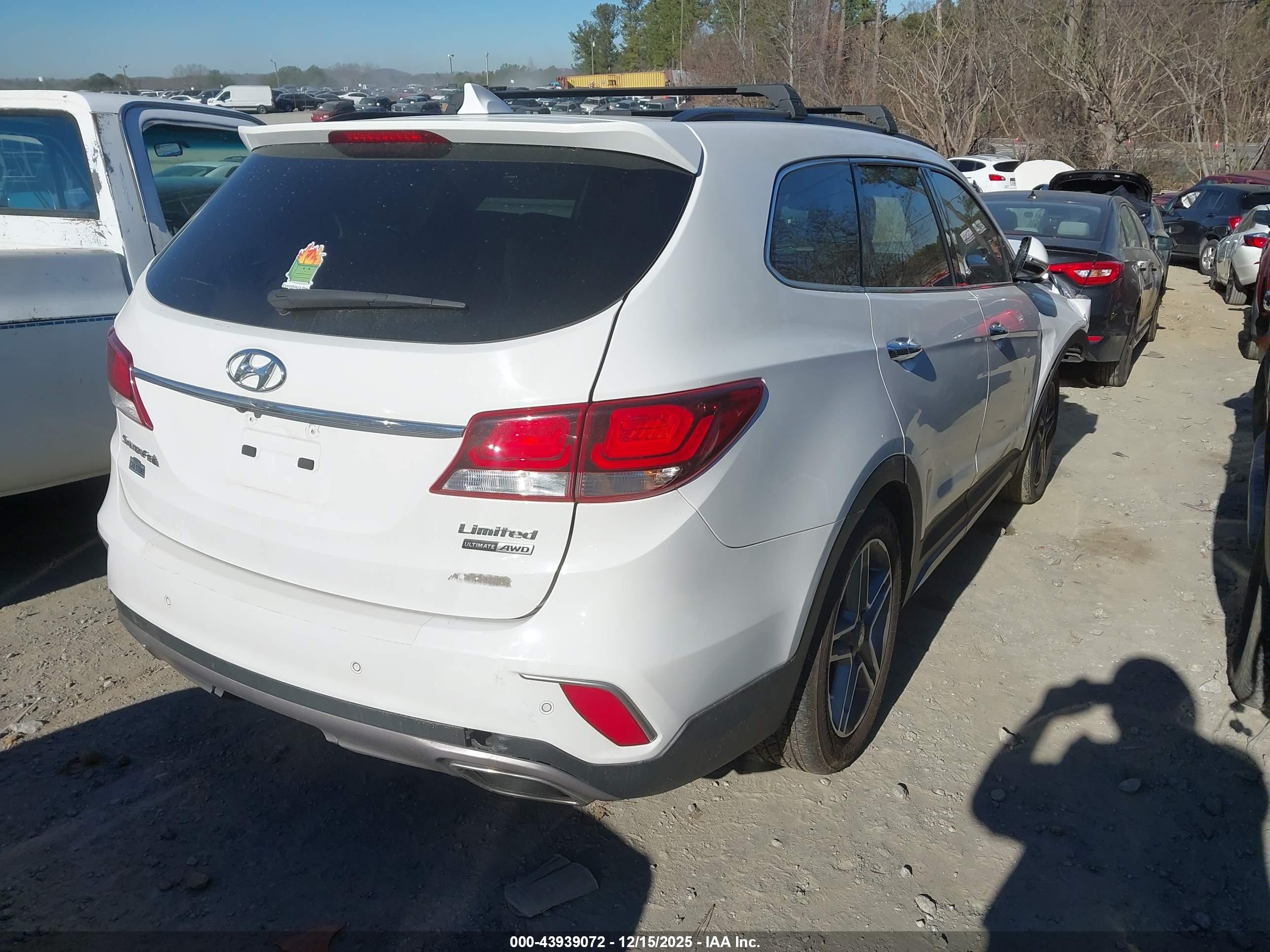 HYUNDAI SANTA image 4