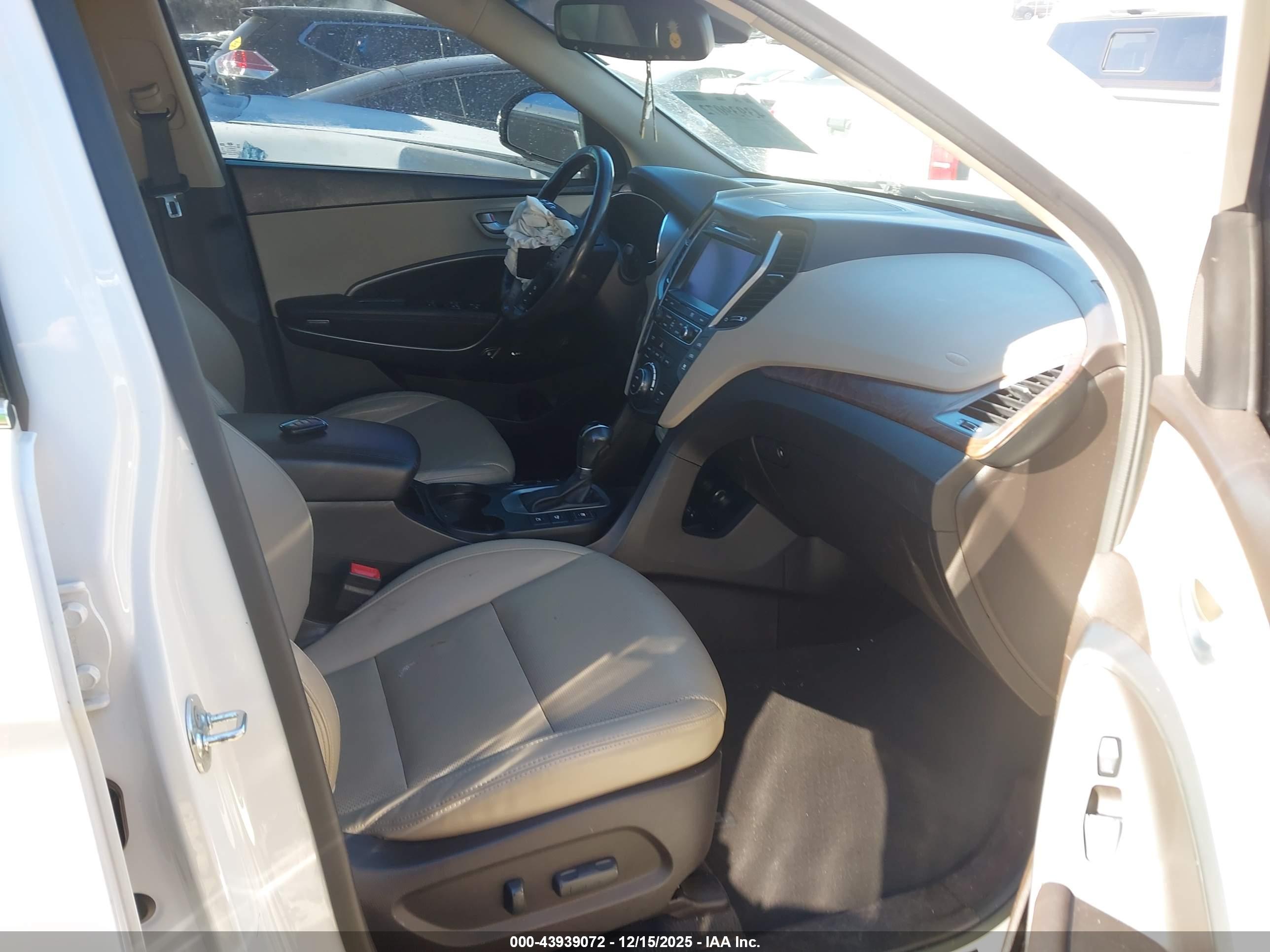 HYUNDAI SANTA image 5