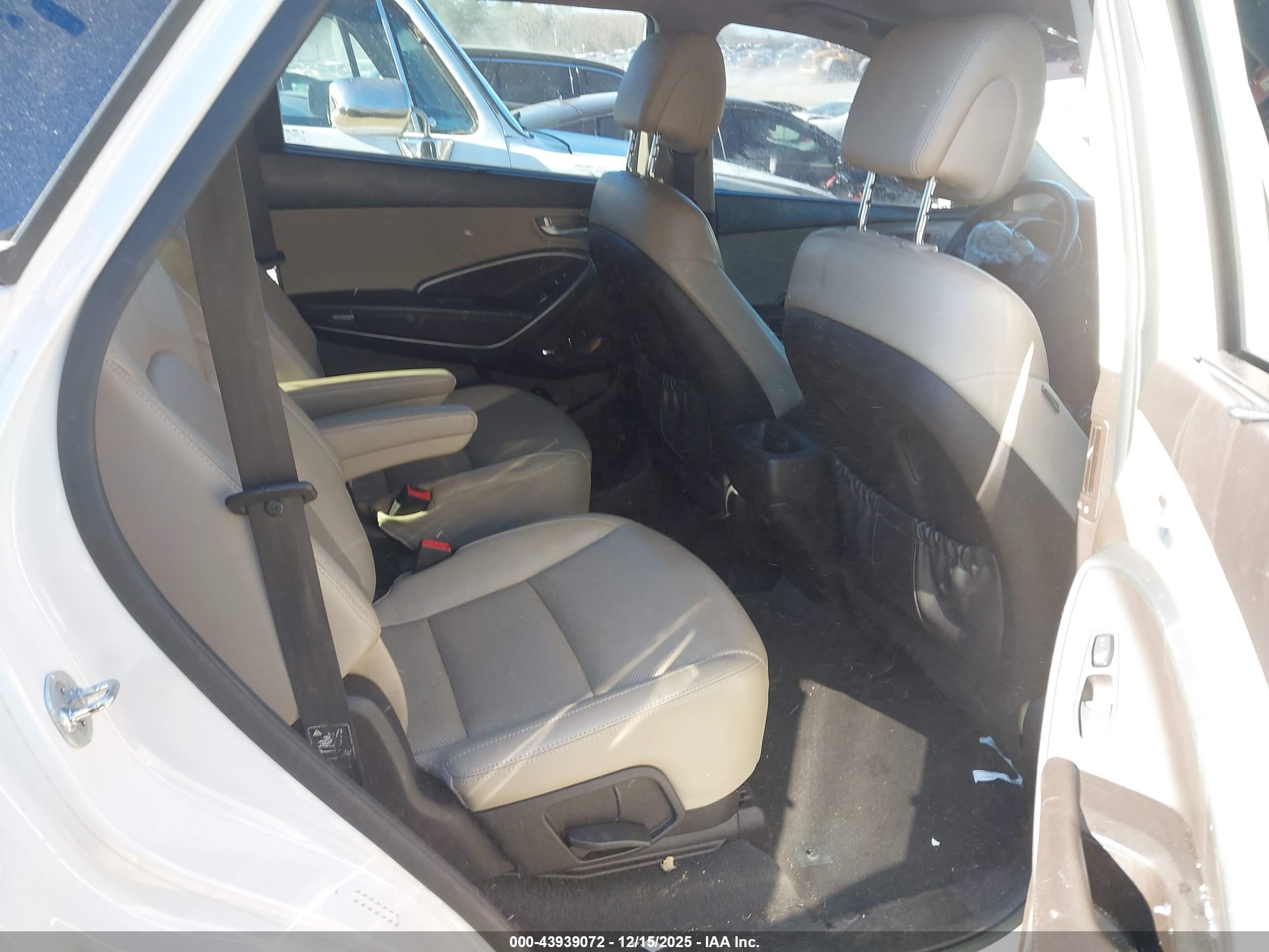 HYUNDAI SANTA image 8
