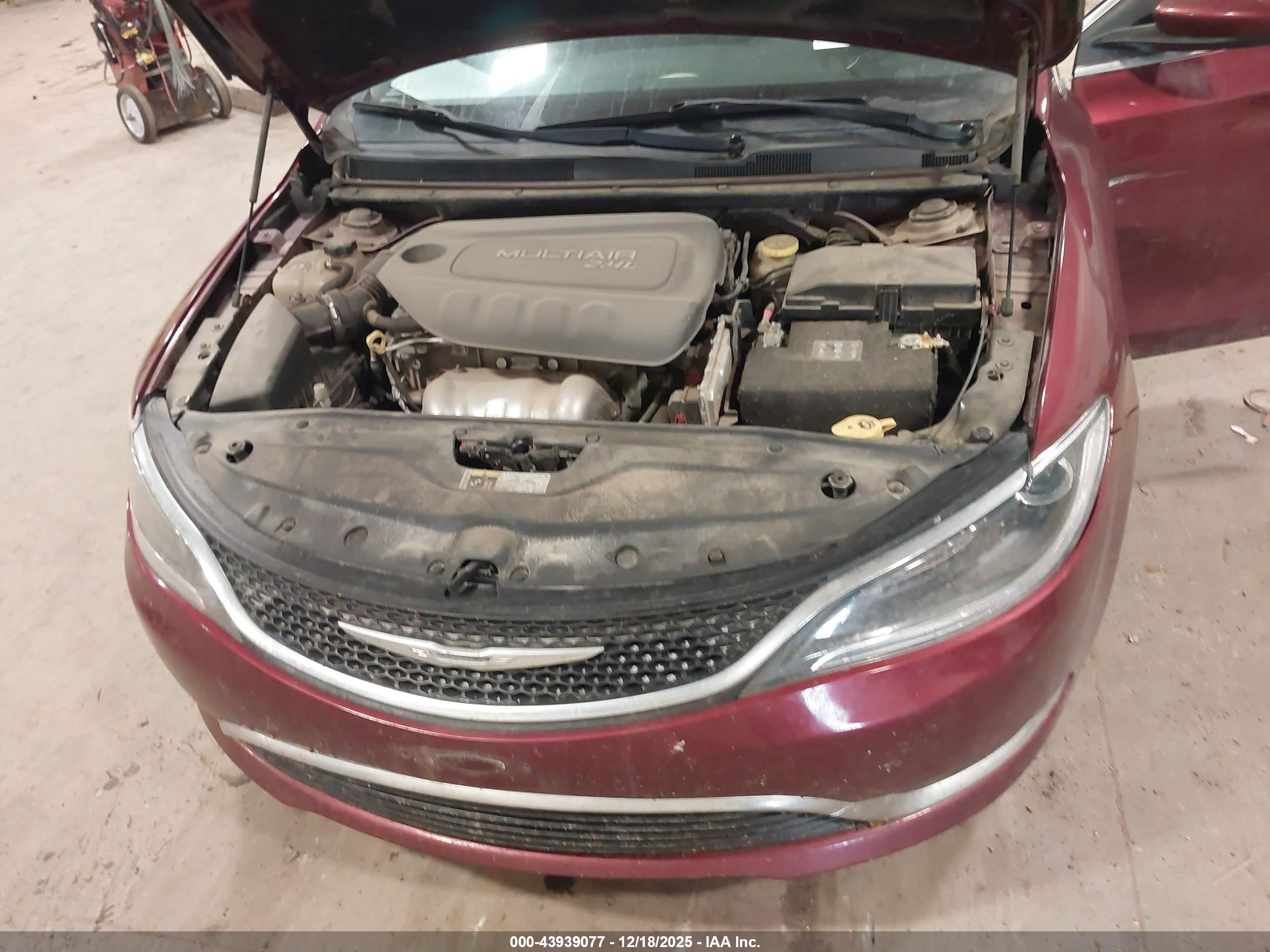 CHRYSLER 200 image 10