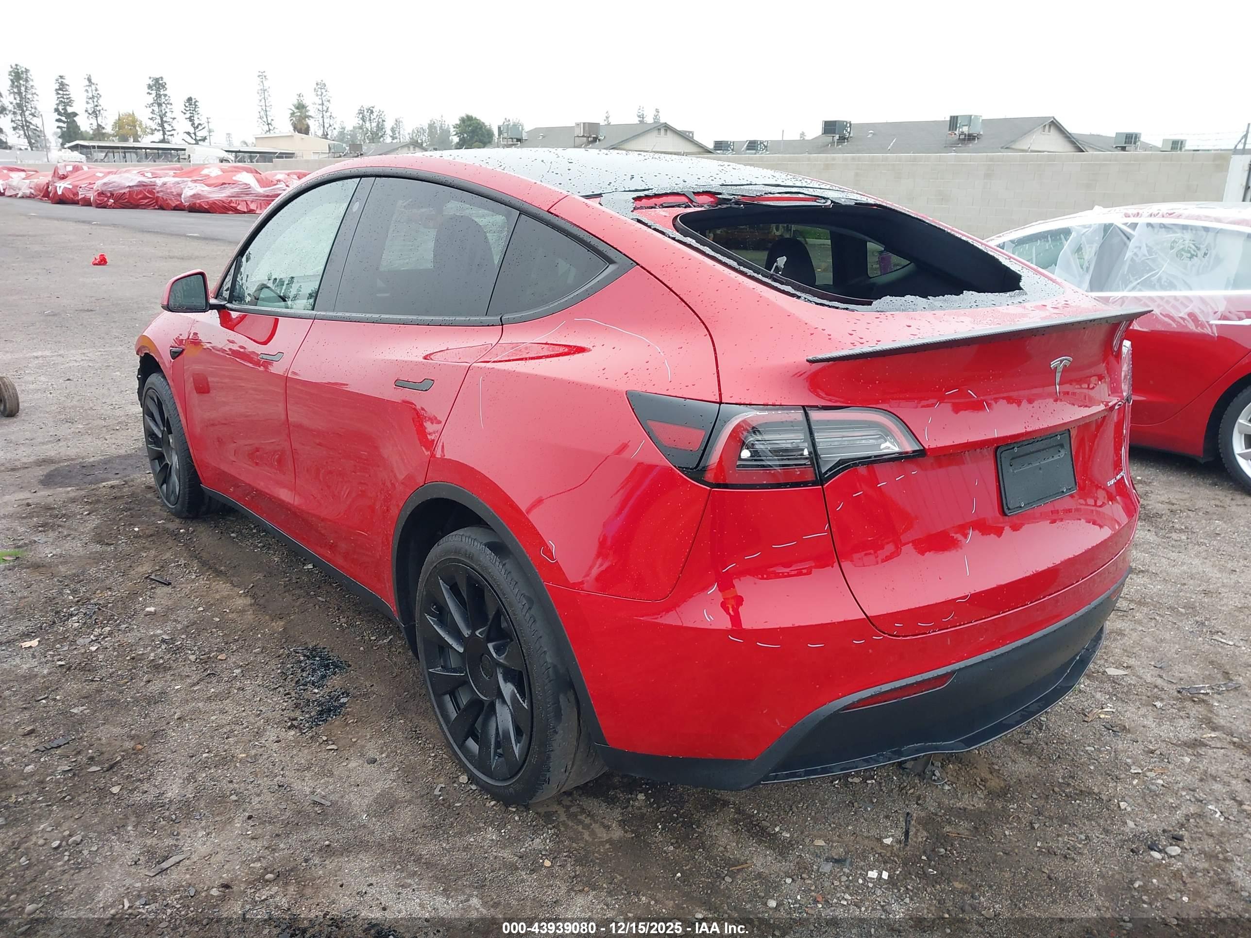 TESLA MODEL image 3
