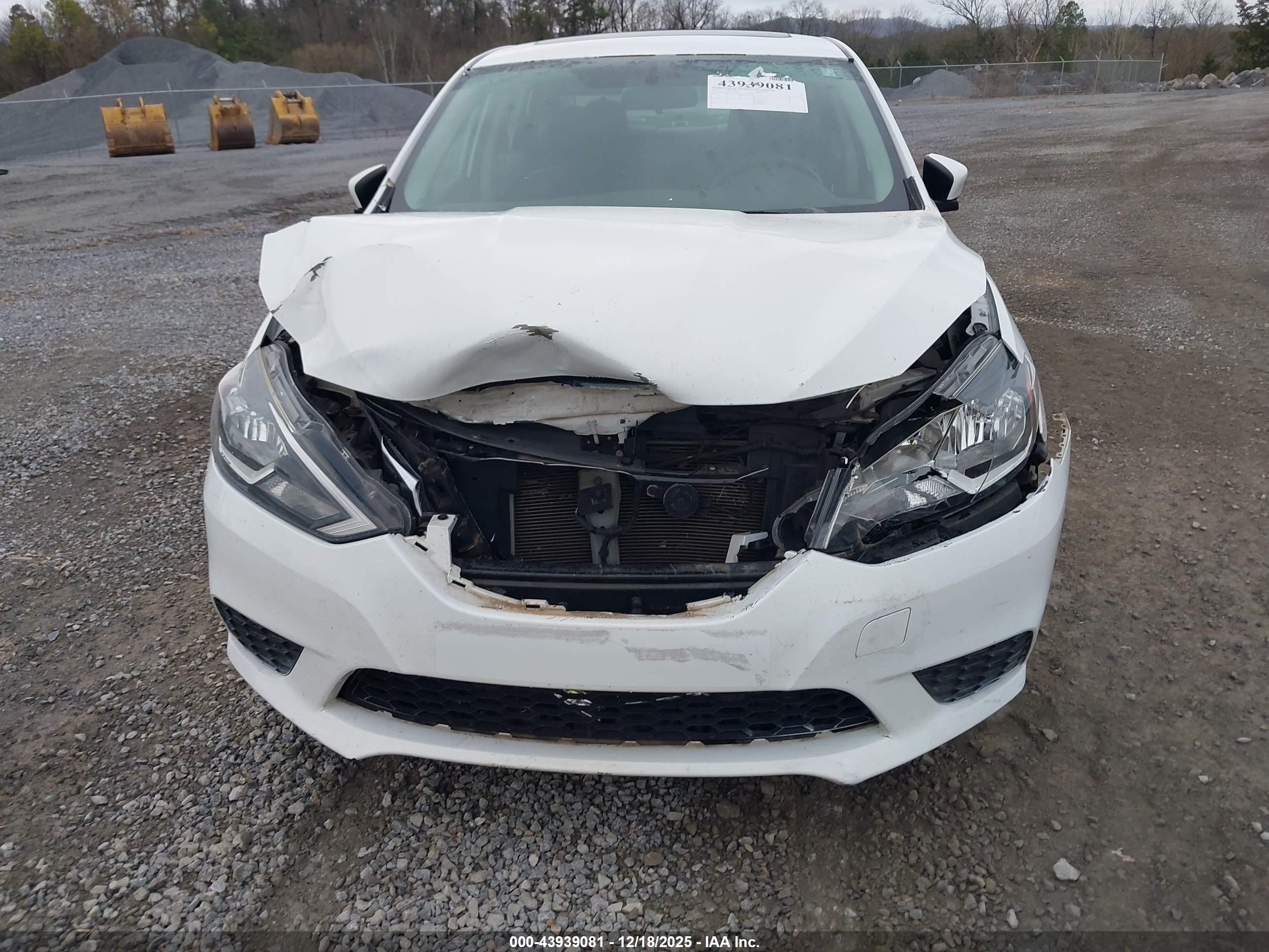 NISSAN SENTRA image 6