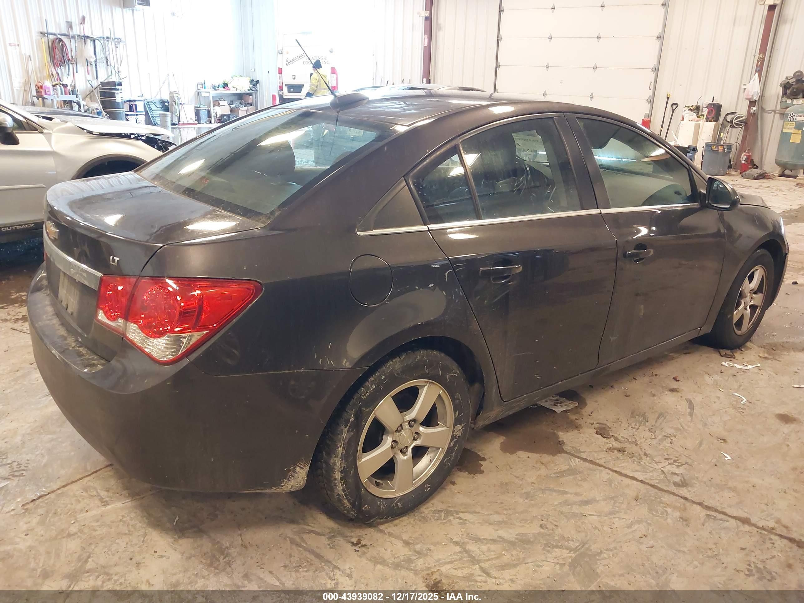 CHEVROLET CRUZE image 4