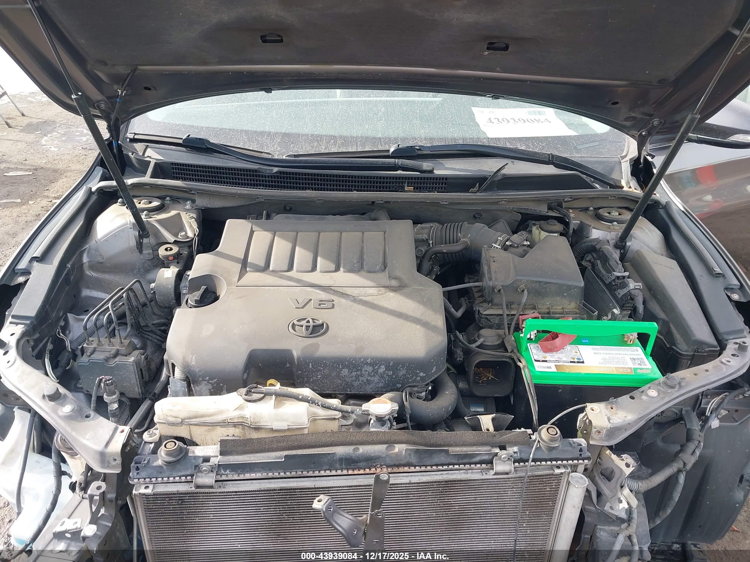 TOYOTA AVALON image 10