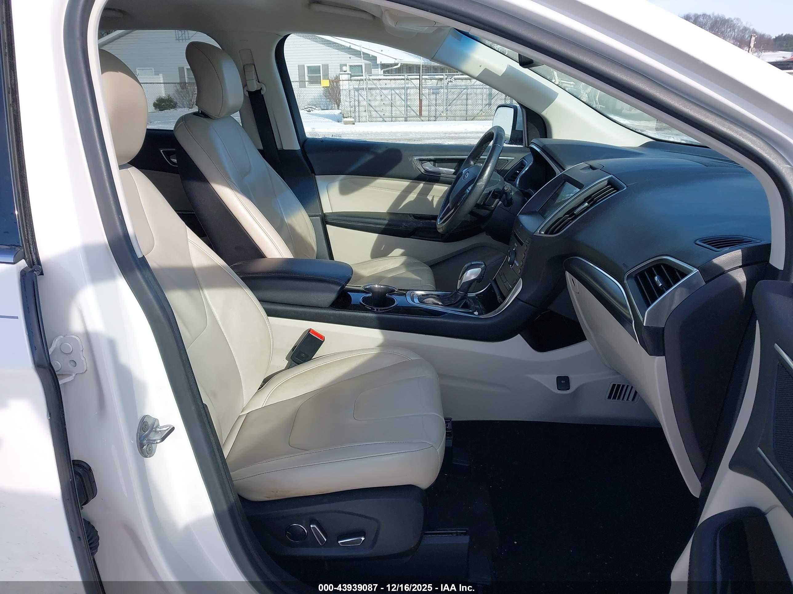 FORD EDGE image 5