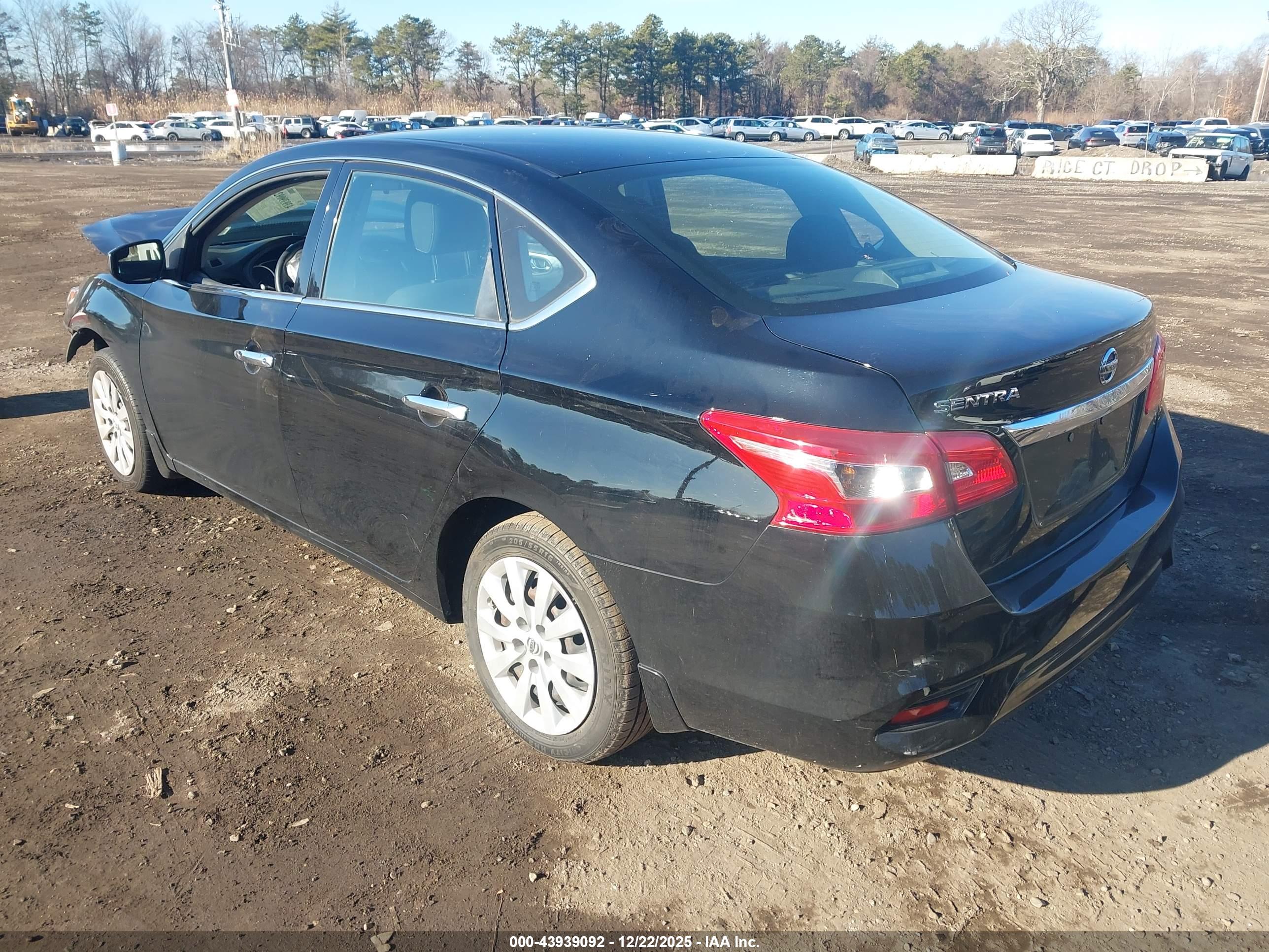 NISSAN SENTRA image 3