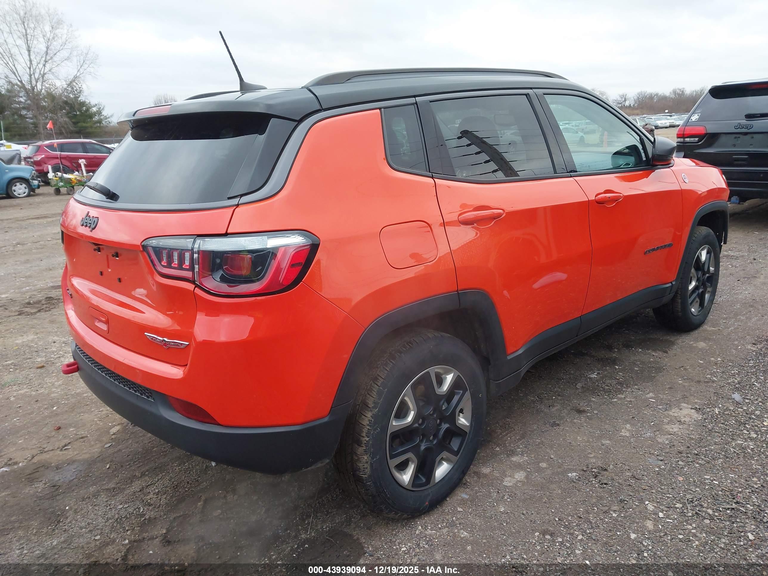 JEEP COMPASS image 4