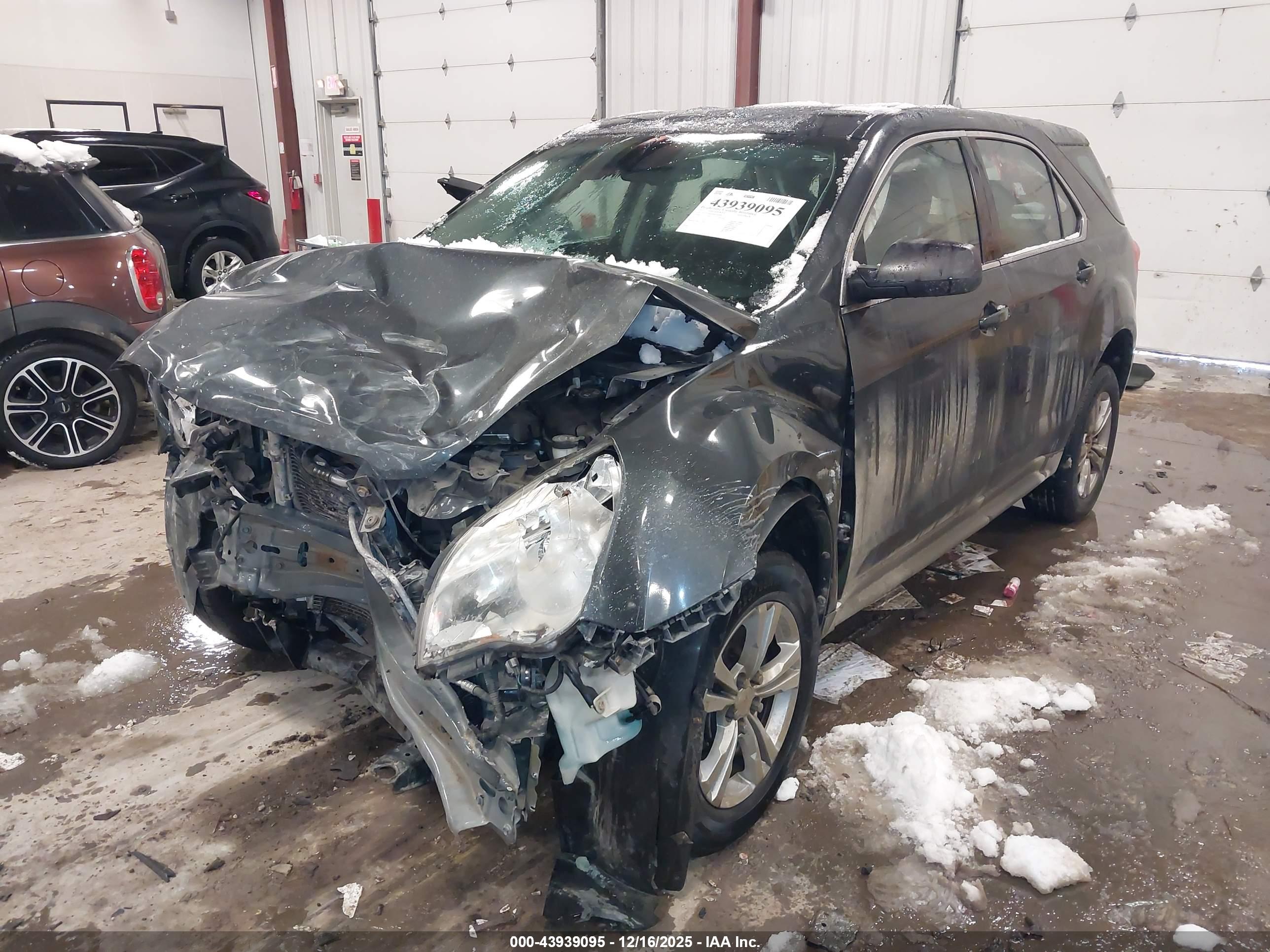 CHEVROLET EQUINOX image 2