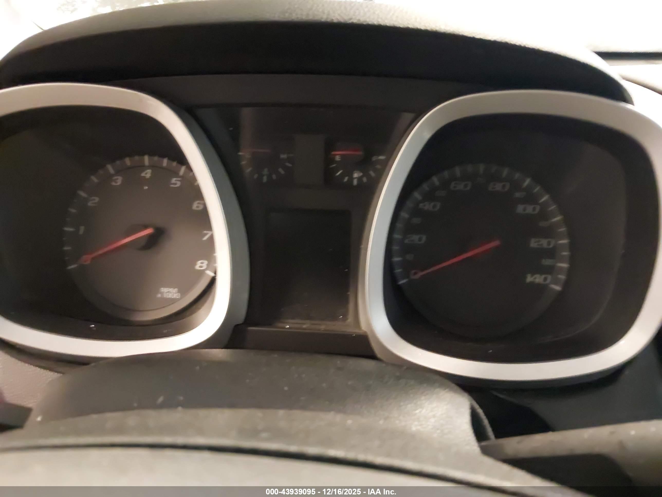 CHEVROLET EQUINOX image 7