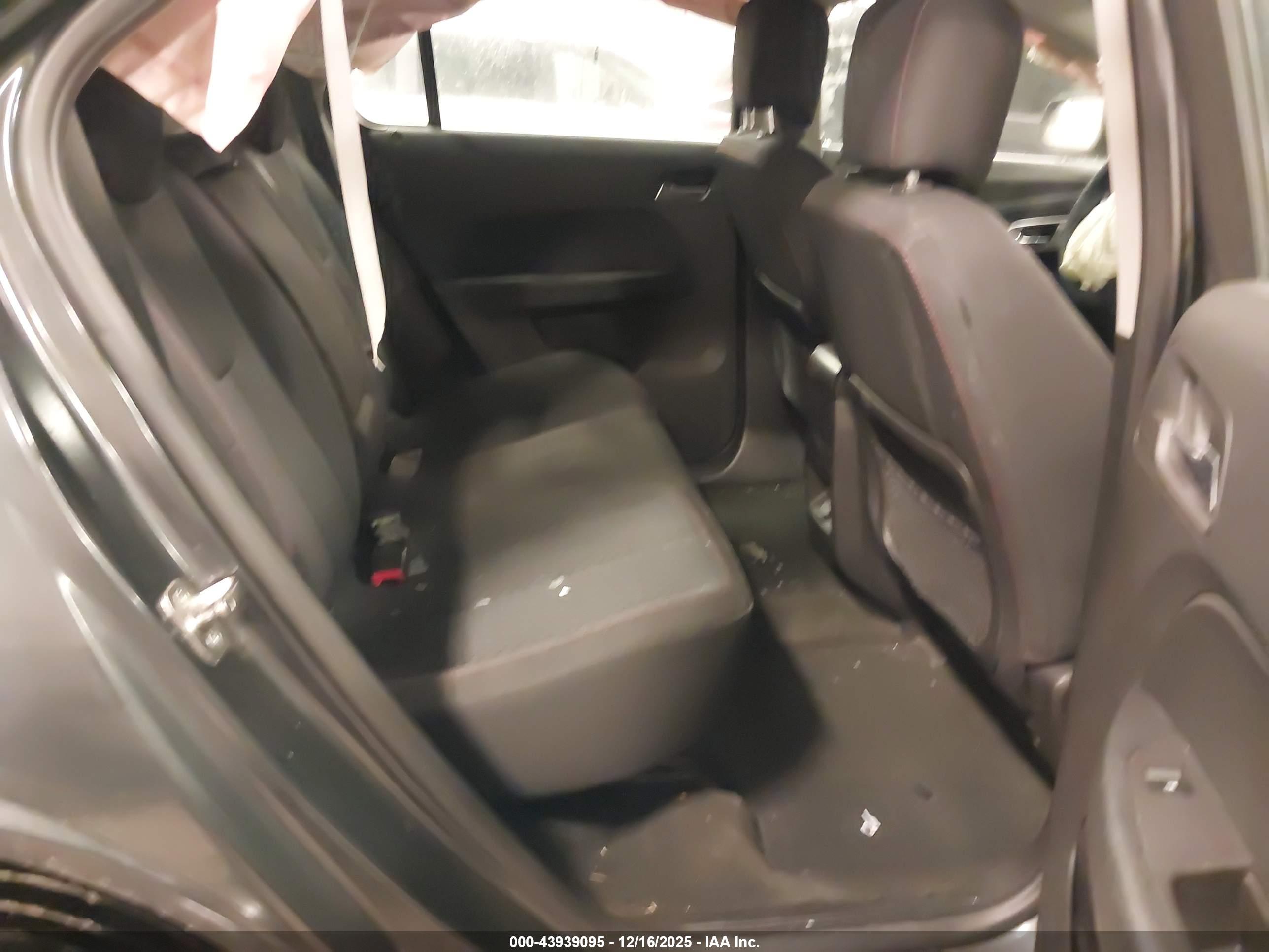 CHEVROLET EQUINOX image 8