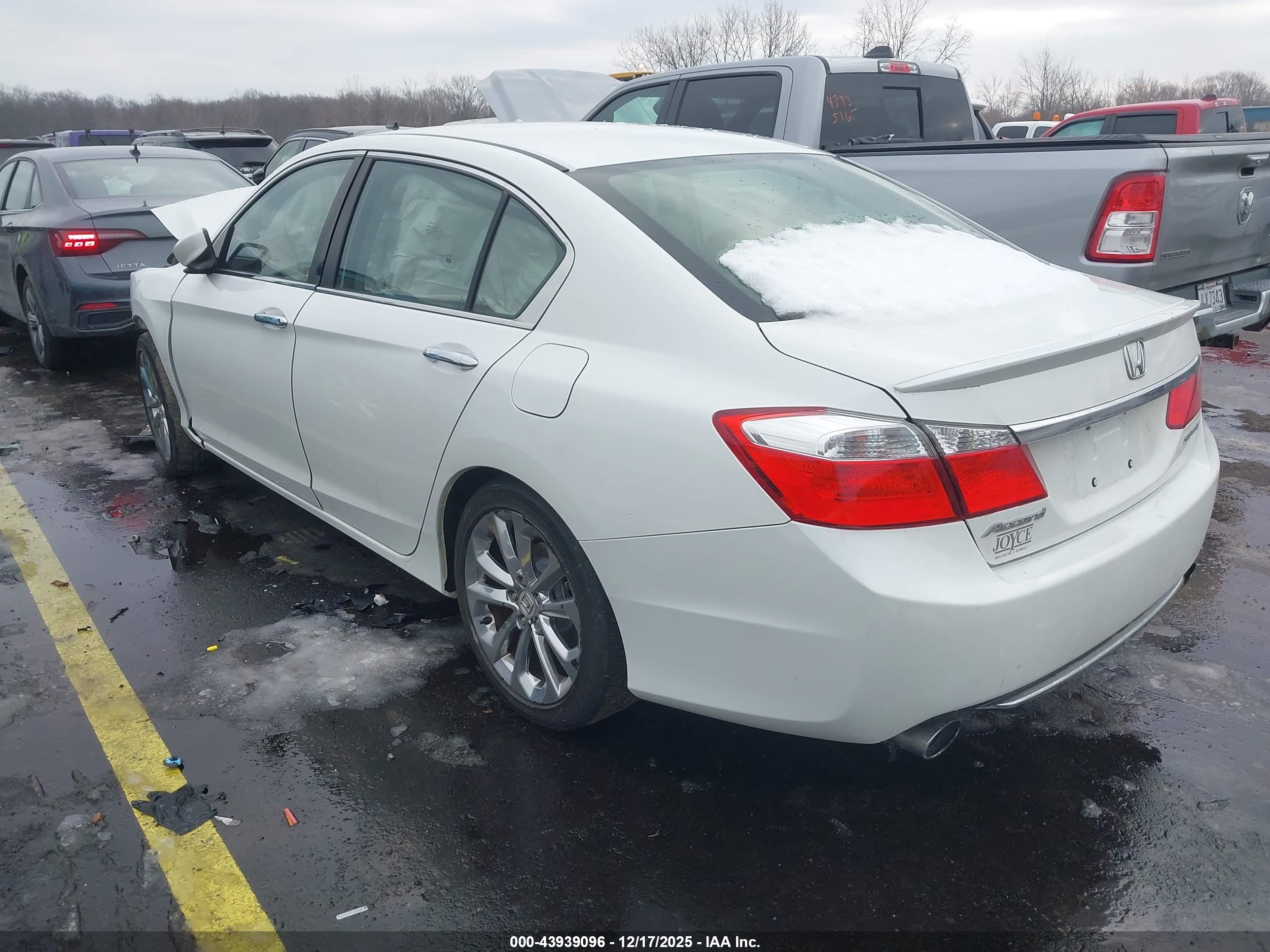 HONDA ACCORD image 3