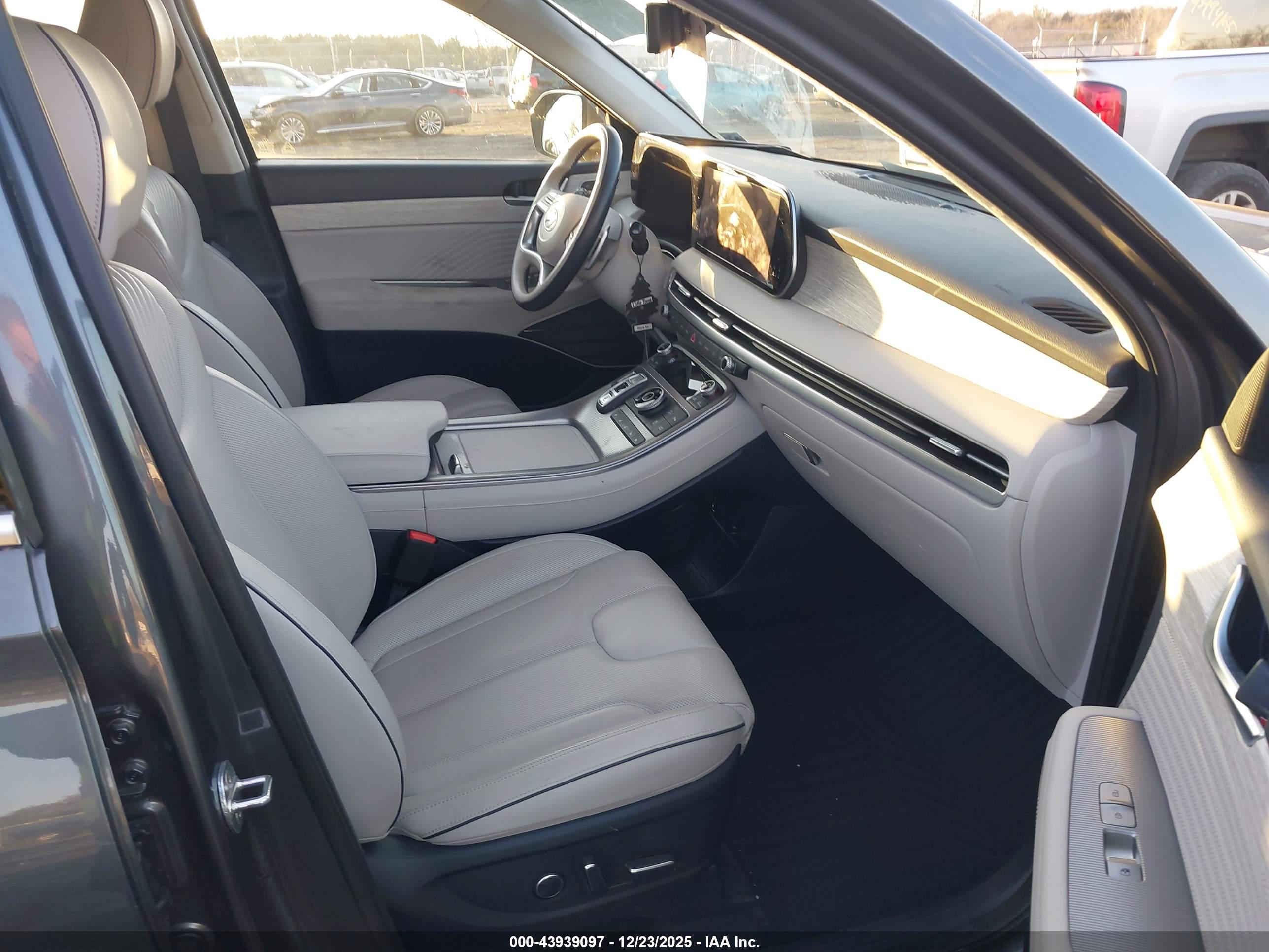 HYUNDAI PALISADE image 5