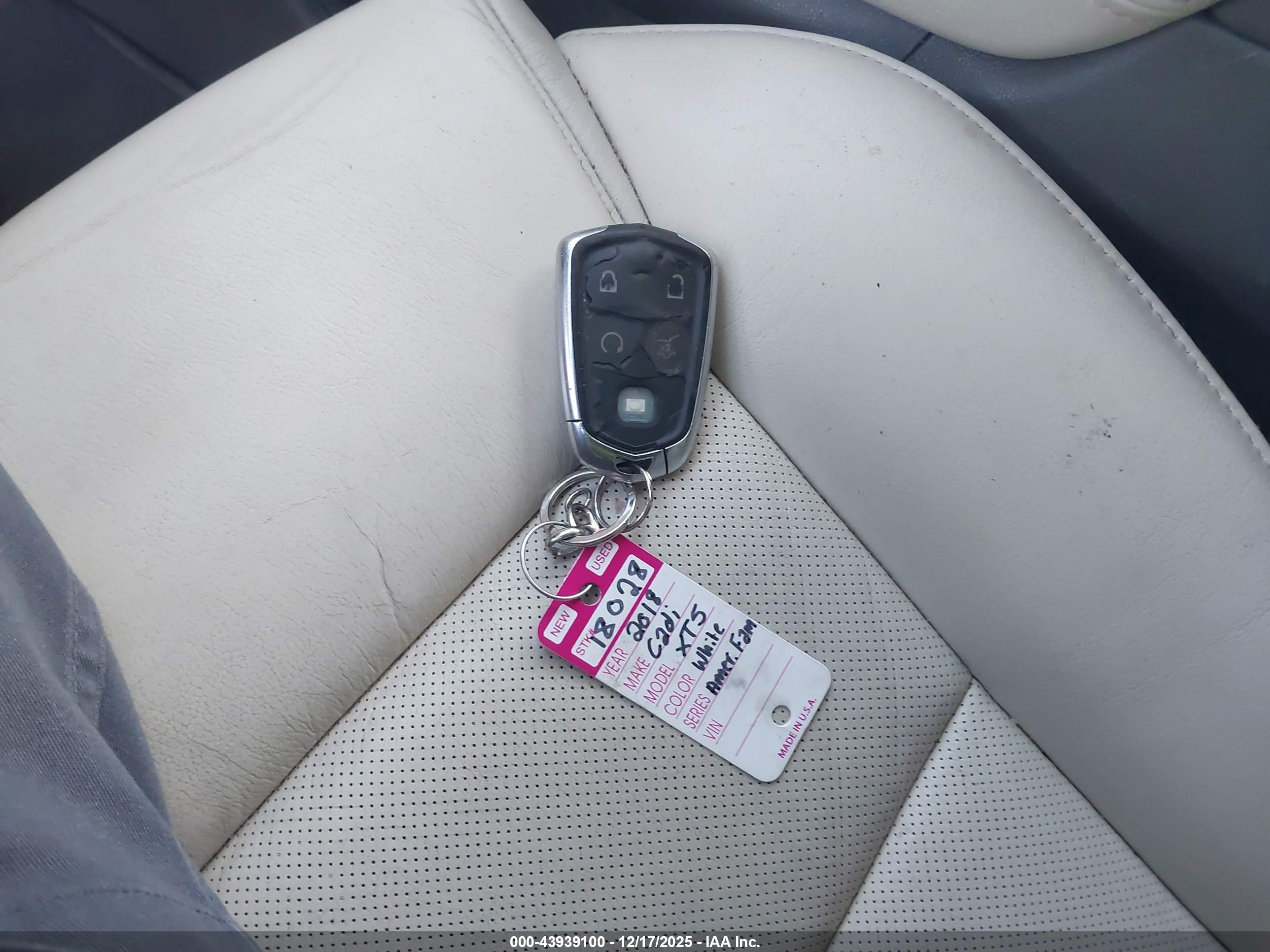 CADILLAC XT5 image 11