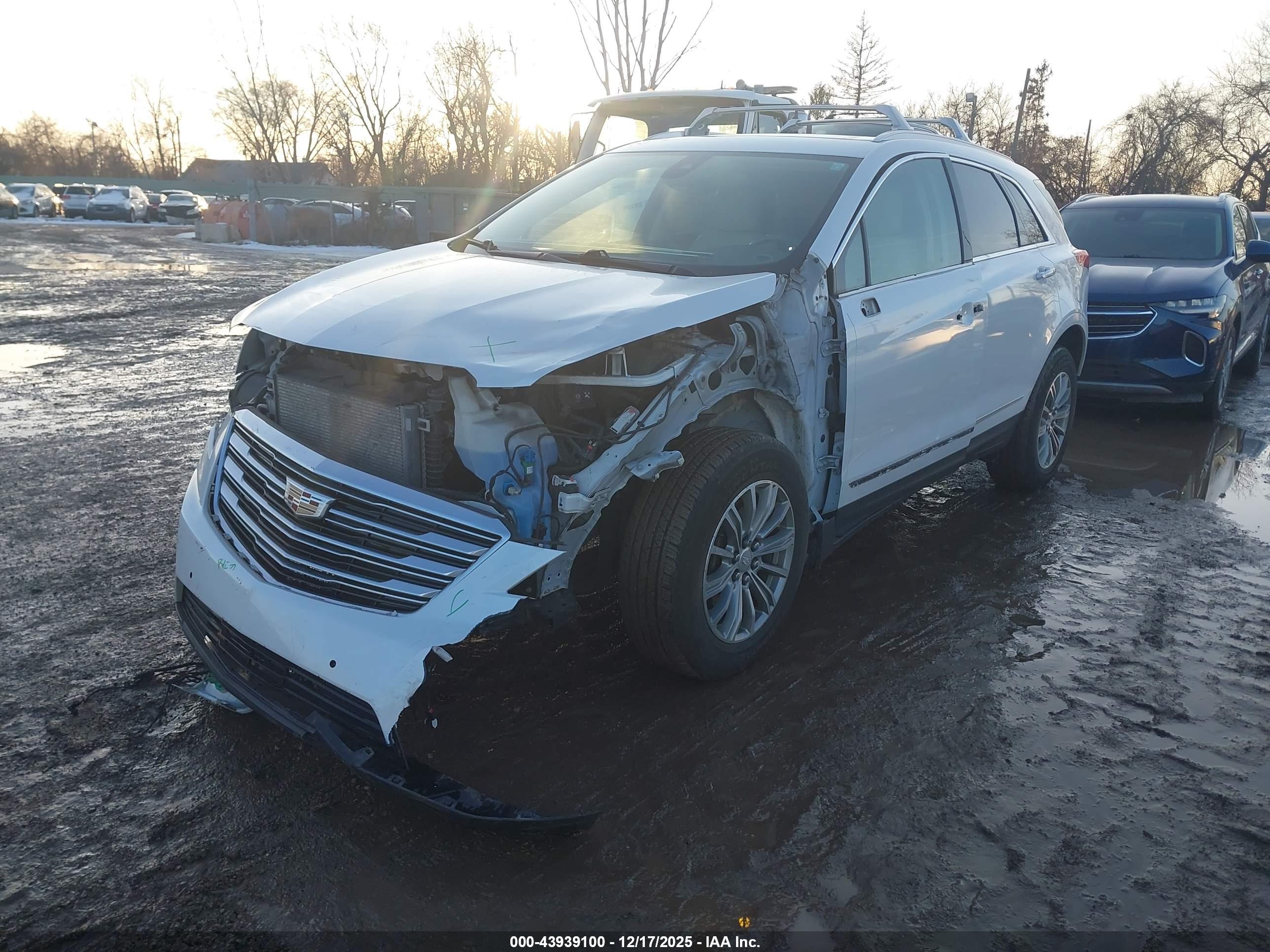 CADILLAC XT5 image 2