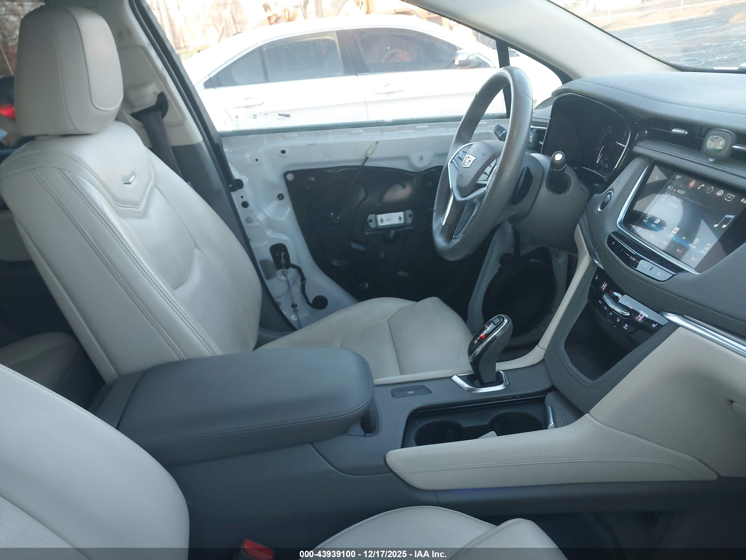 CADILLAC XT5 image 5