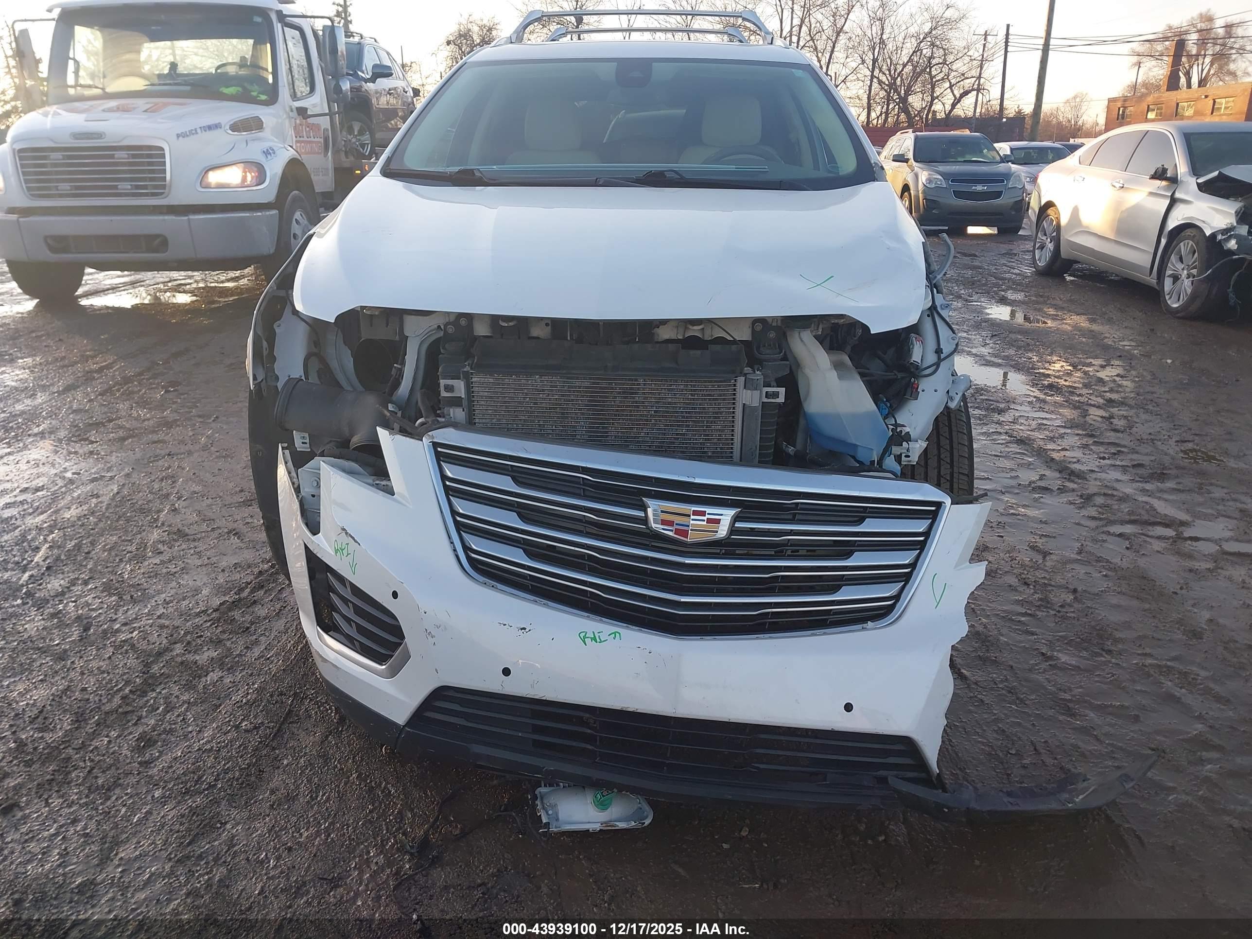 CADILLAC XT5 image 6