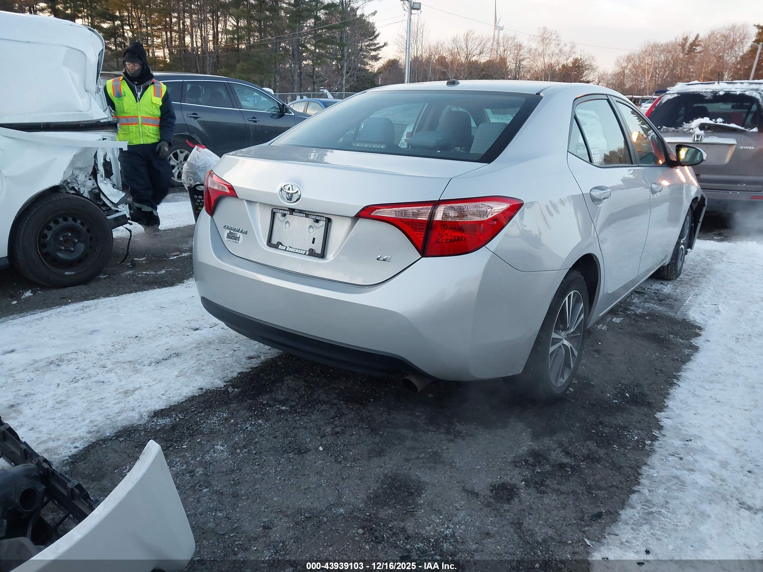 TOYOTA COROLLA image 4