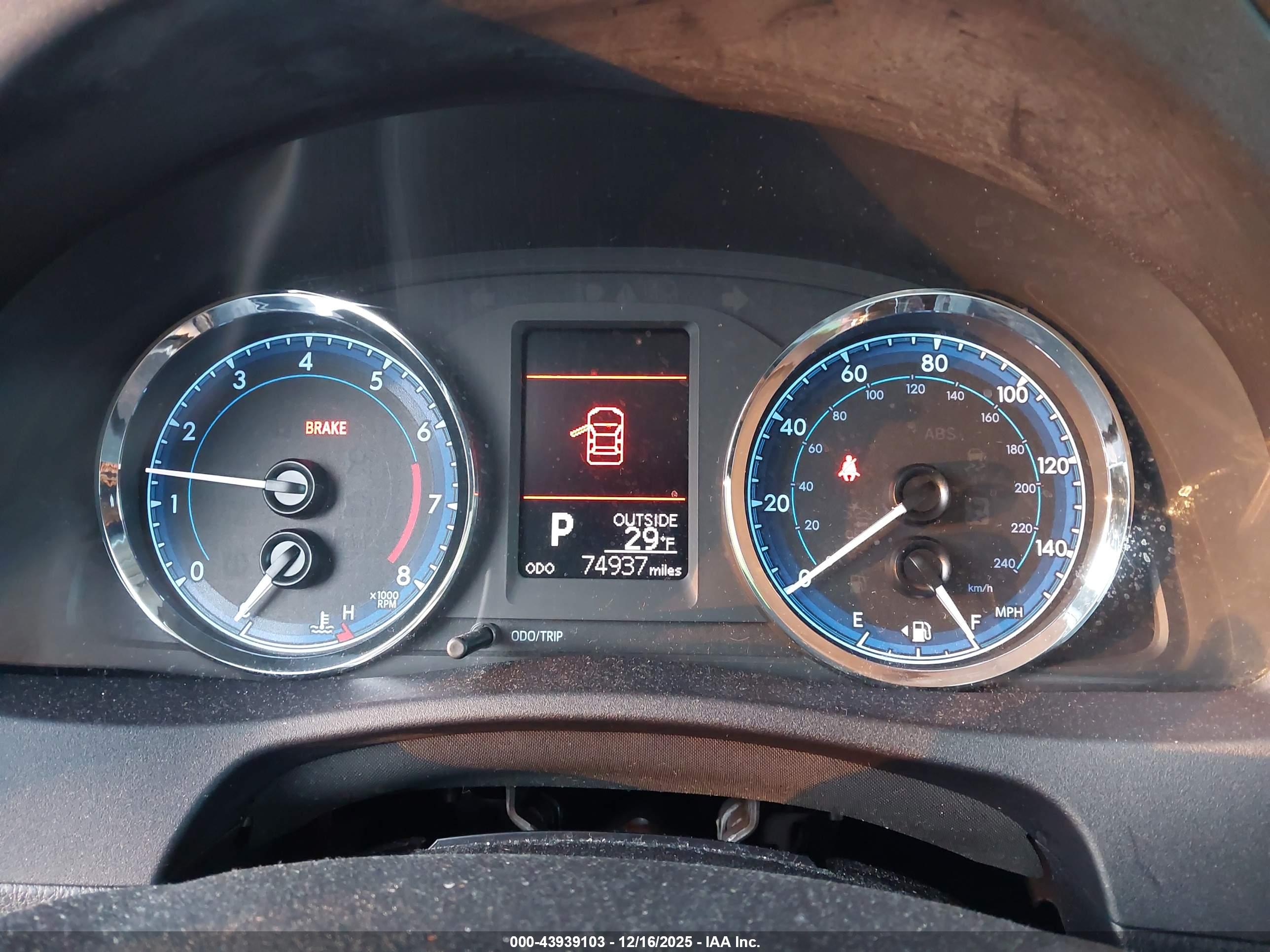 TOYOTA COROLLA image 7