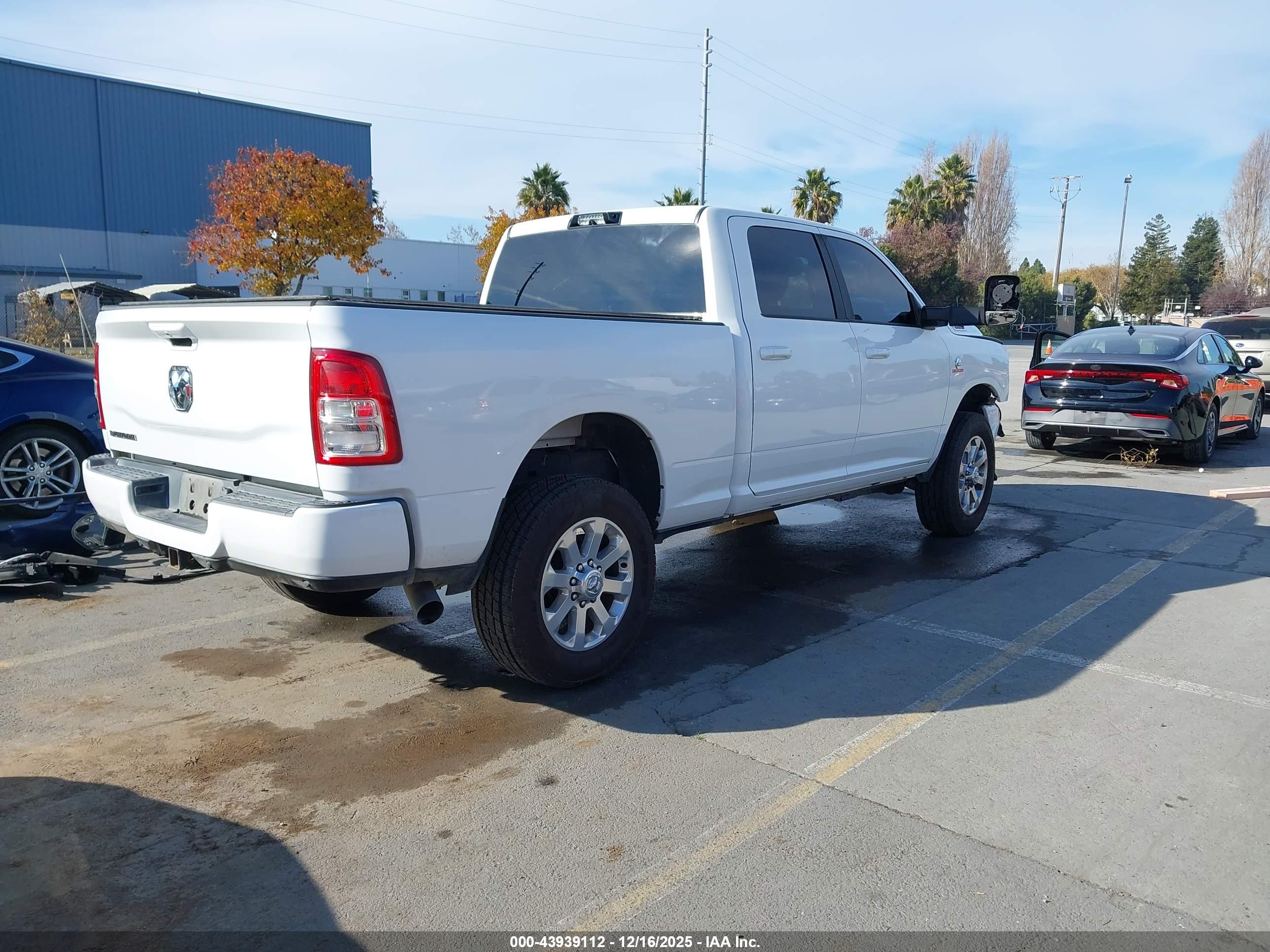 RAM 2500 image 4