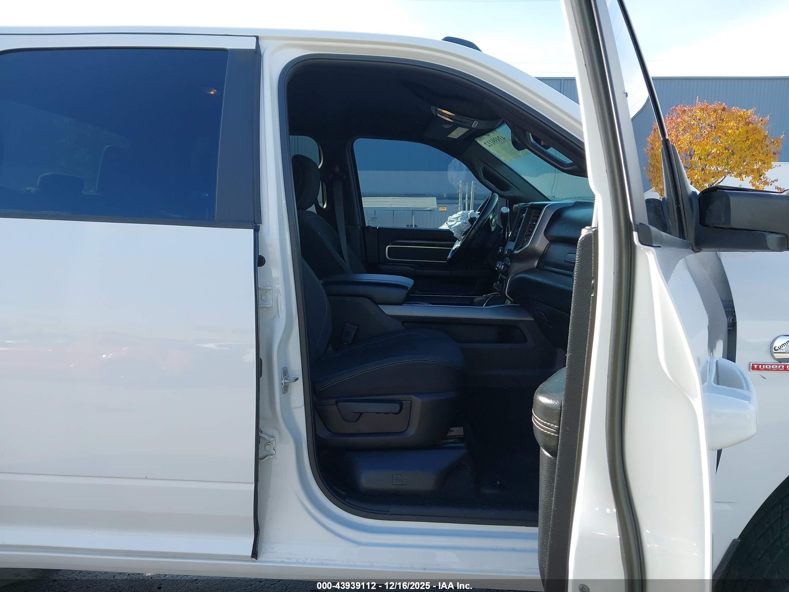 RAM 2500 image 5