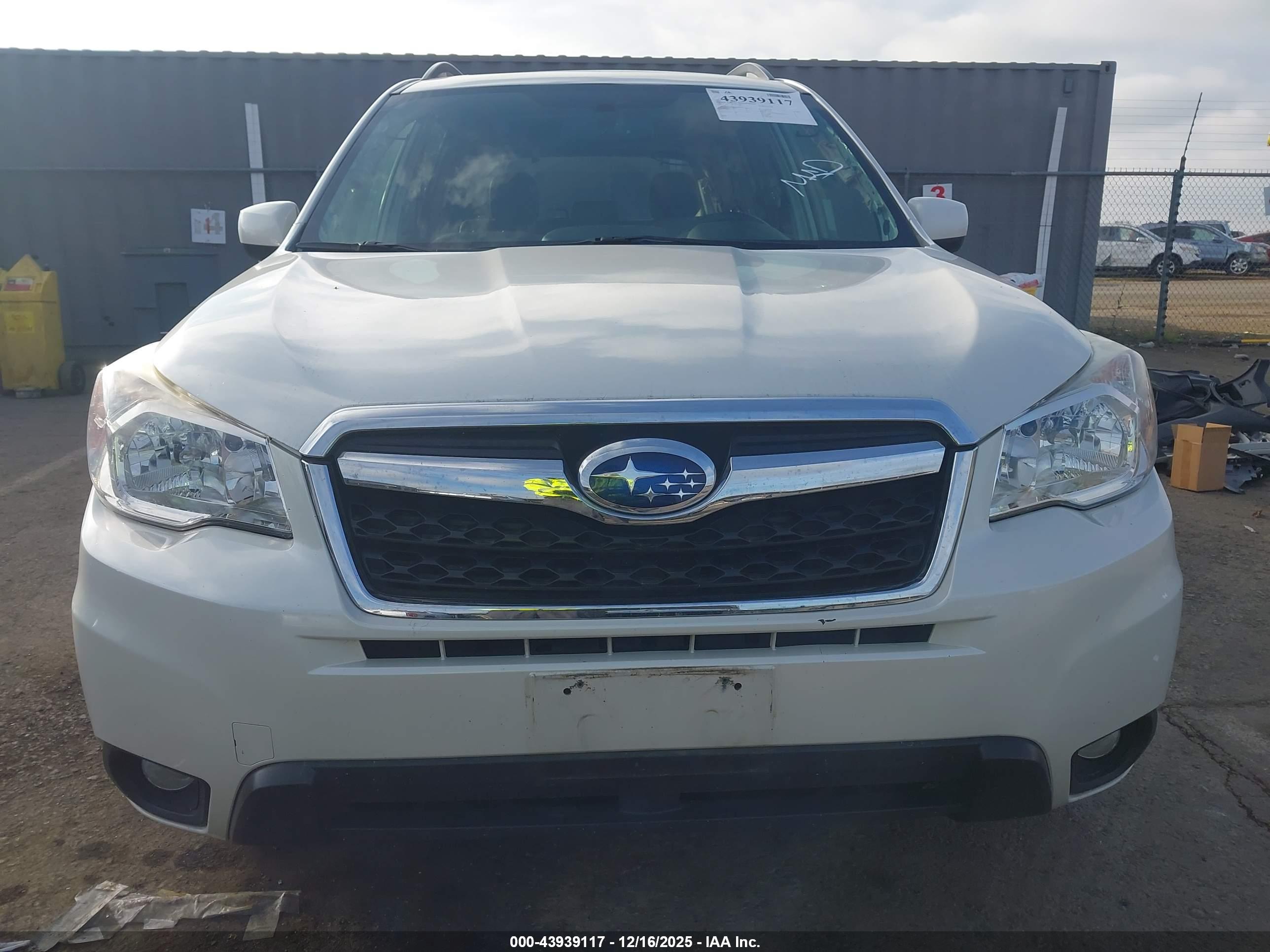 SUBARU FORESTER image 6